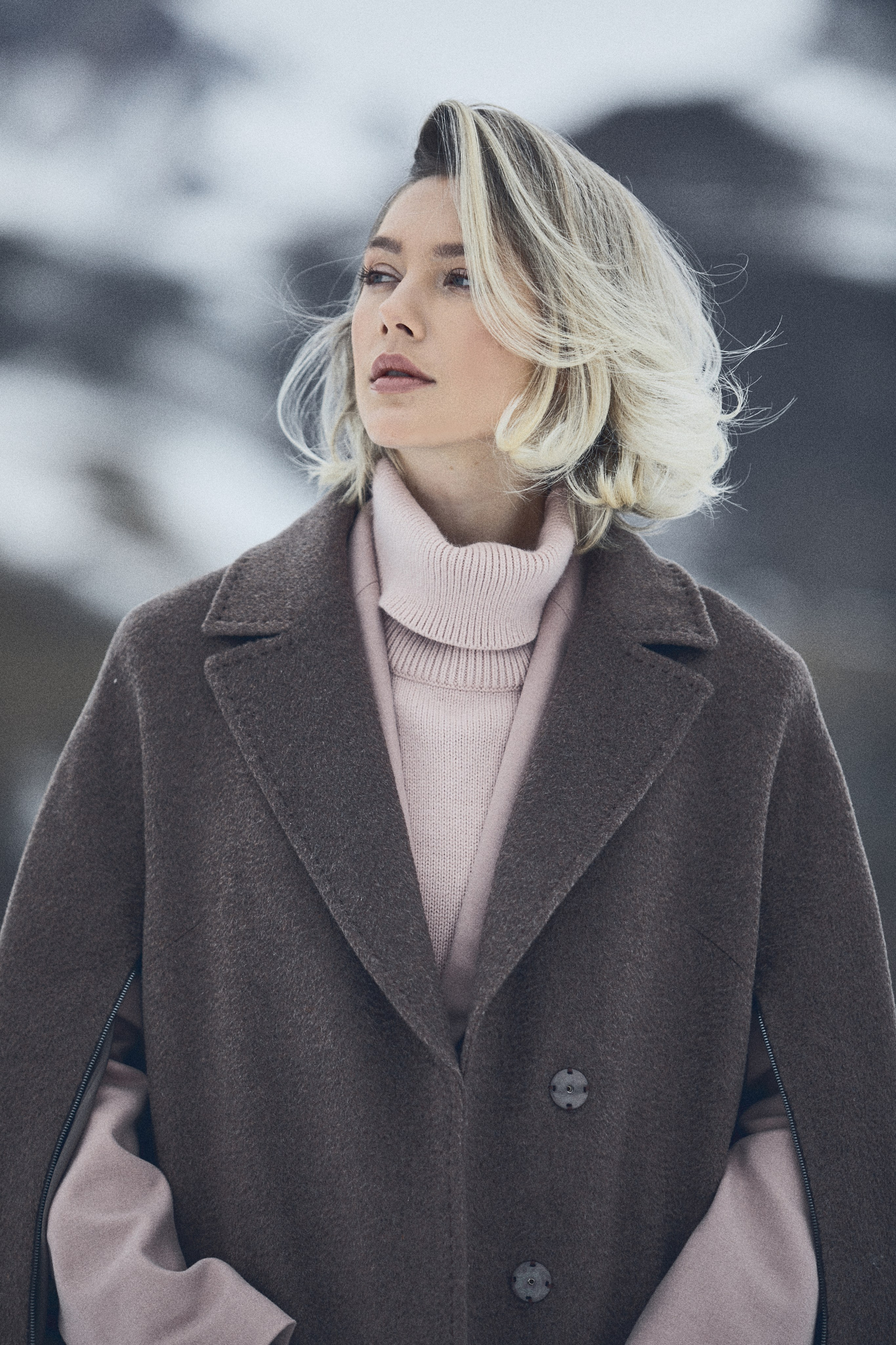 Выездная съемка для бренда одежды. Фотограф Продюсер в горах КБР / Москва  Нальчик Горы