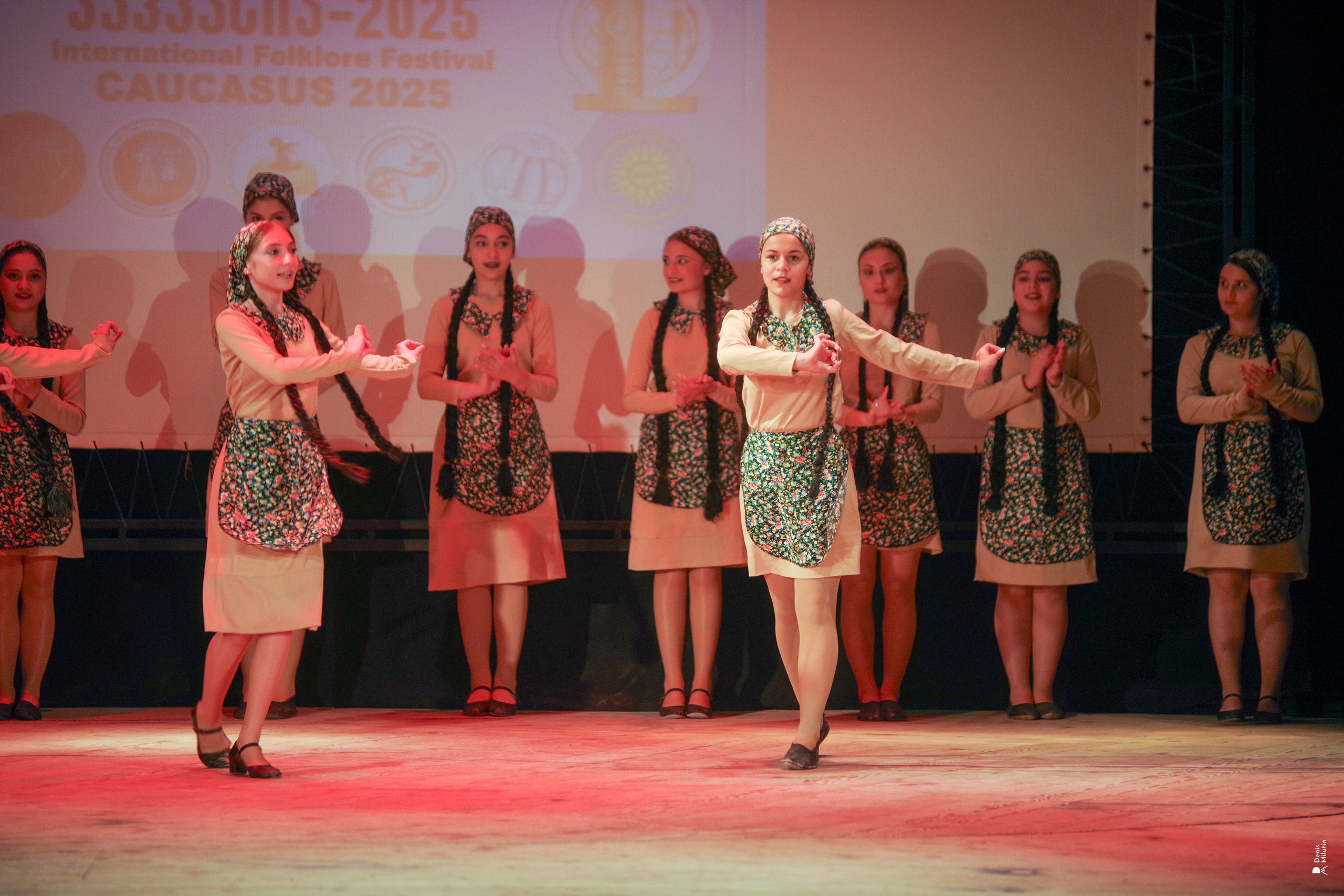 Танцы в прекрасном Они. Портретный фотограф Денис Милютин