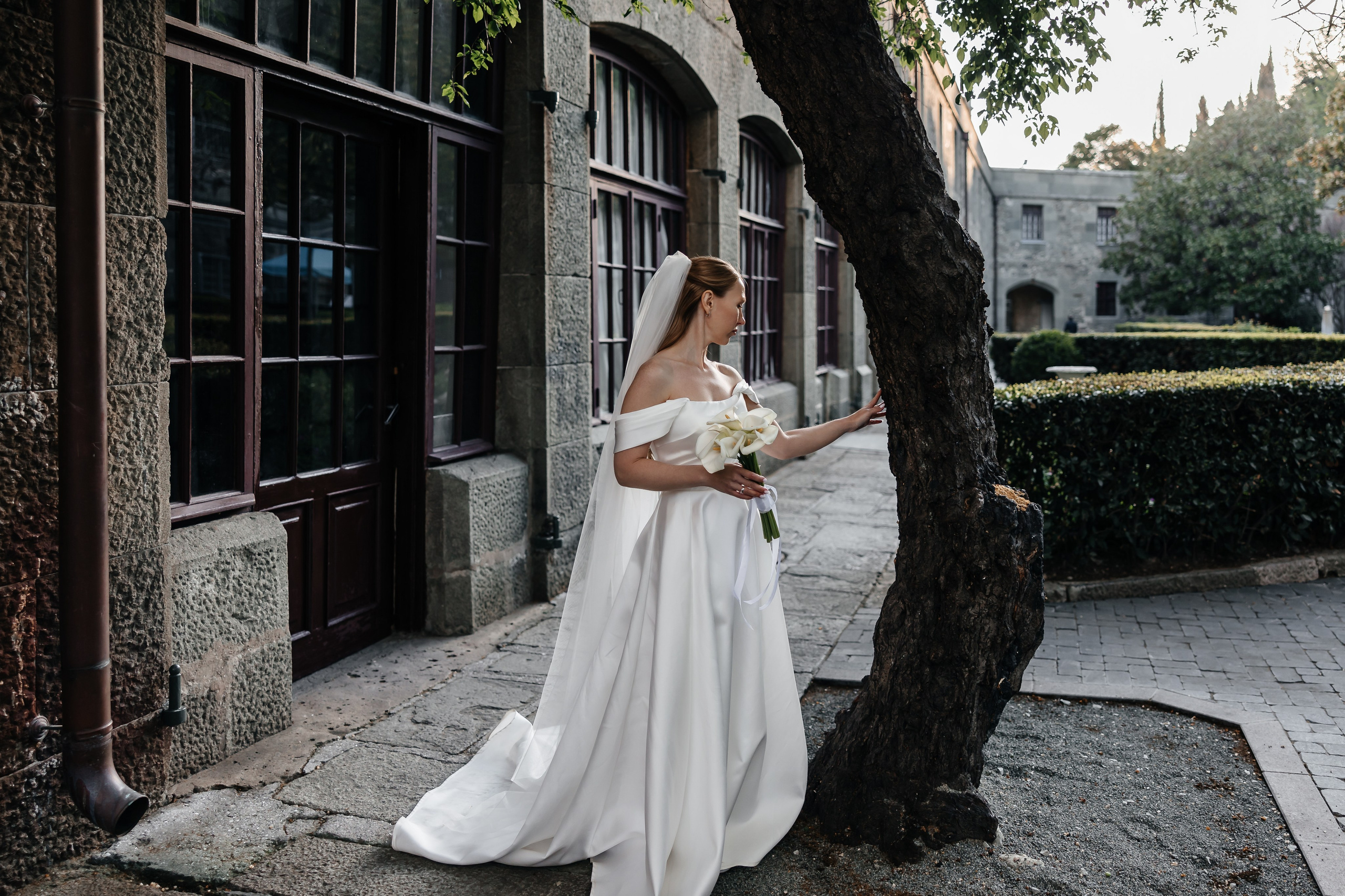 Анонс свадьбы Алены и Алексея. Весенняя Балаклава и Ливадийский дворец. Свадебный фотограф в Крыму и Севастополе Ольга Баскакова