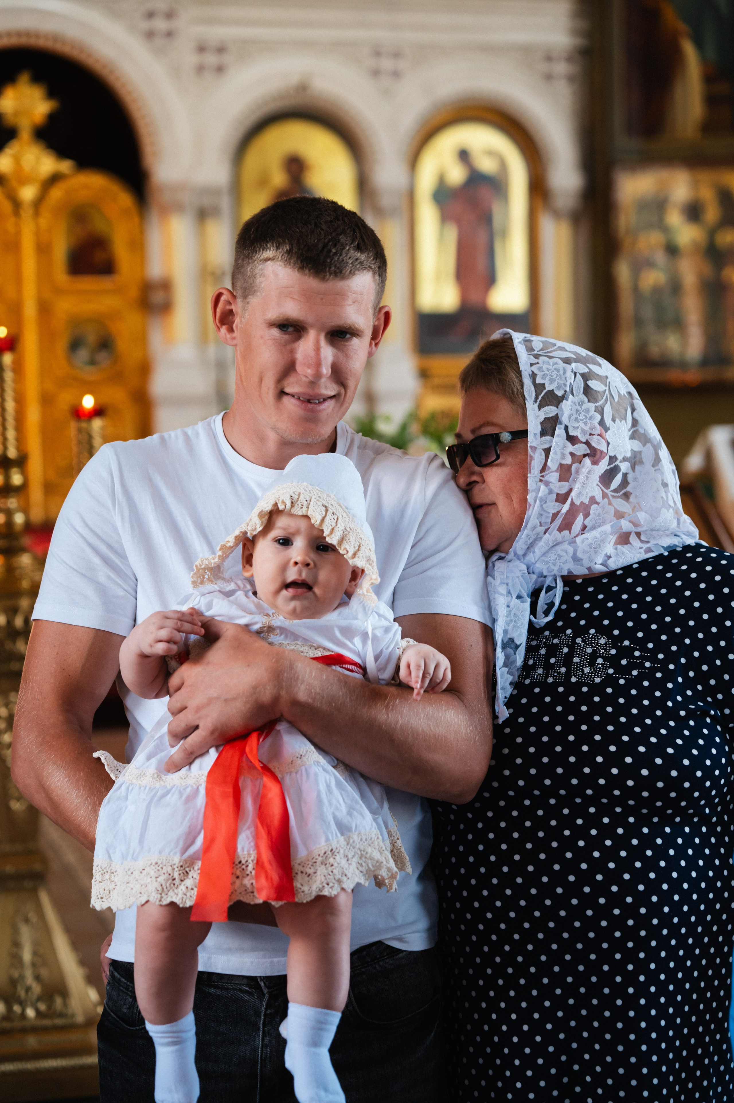 Таинство Крещения Дарьи (Храм Преполовения Пятидесятницы). Фотограф Ярута Оксана / Ростов-на-Дону