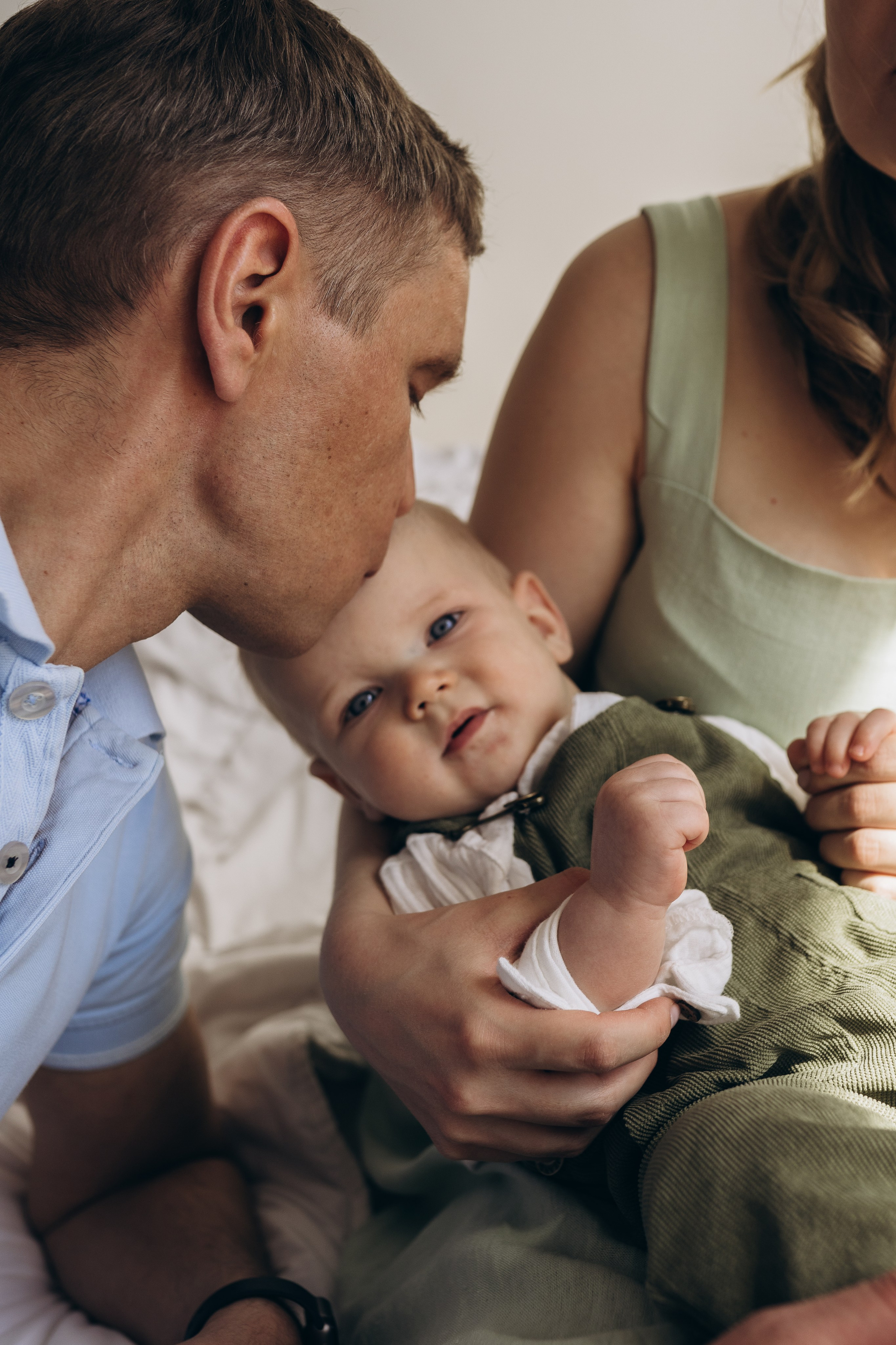 Семейная фотосессия в студии в Москве, семейный фотограф Анна Полушина. Свадебный фотограф в Москве Анна Полушина