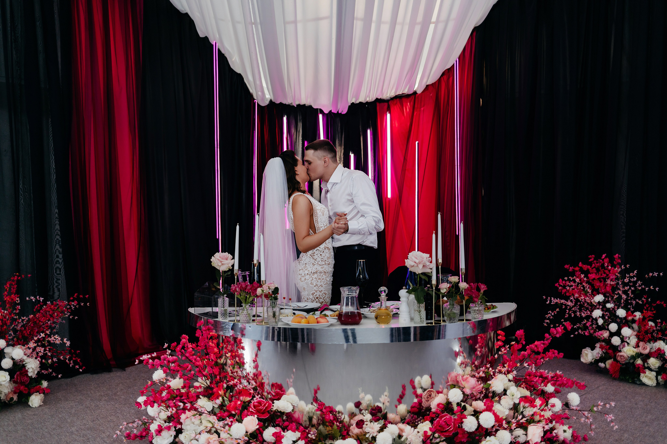 Александра и Кирилл. Свадебный фотограф в Пскове и Санкт-Петербурге | Анна Голикова