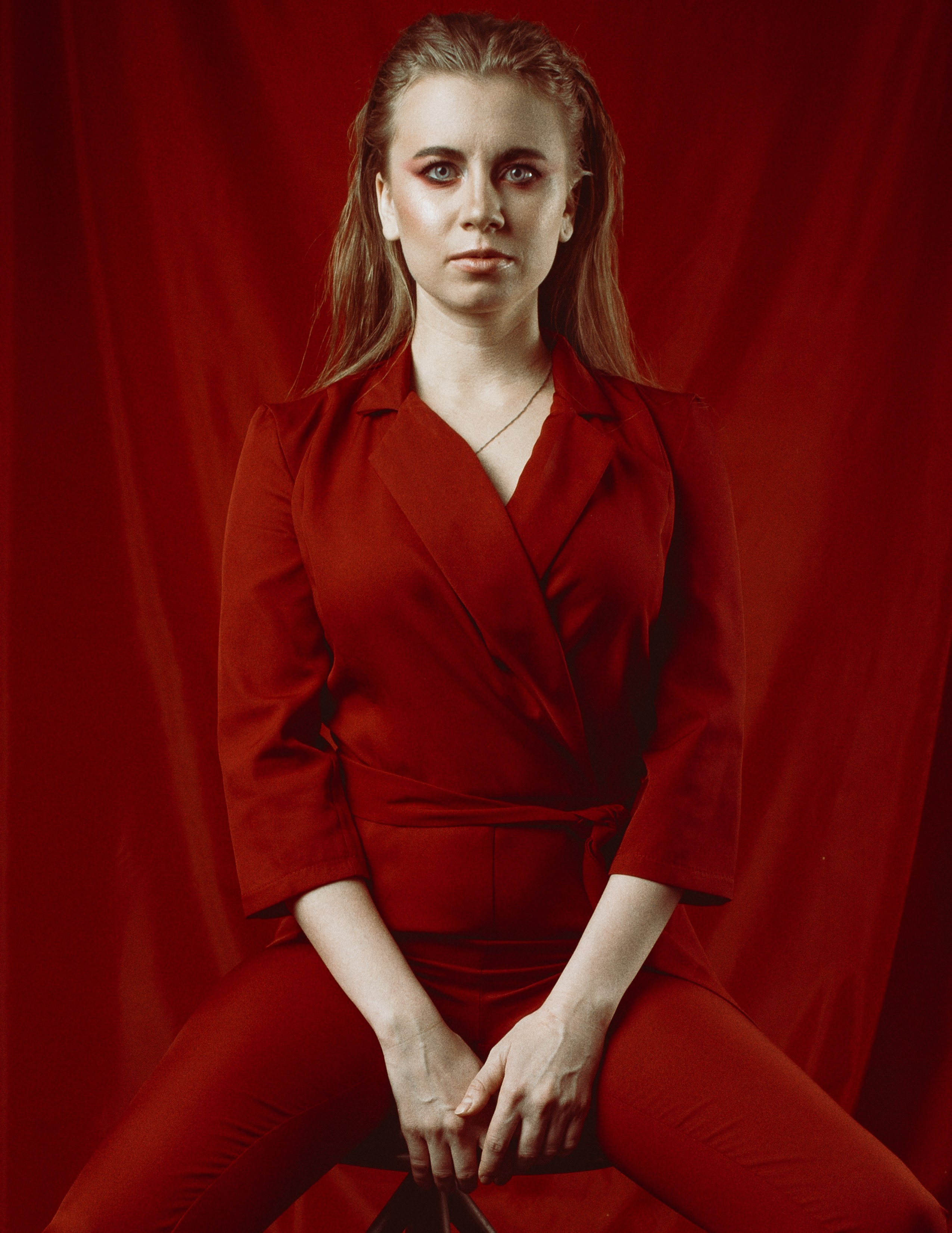 Фотосессия в красном для Дарьи