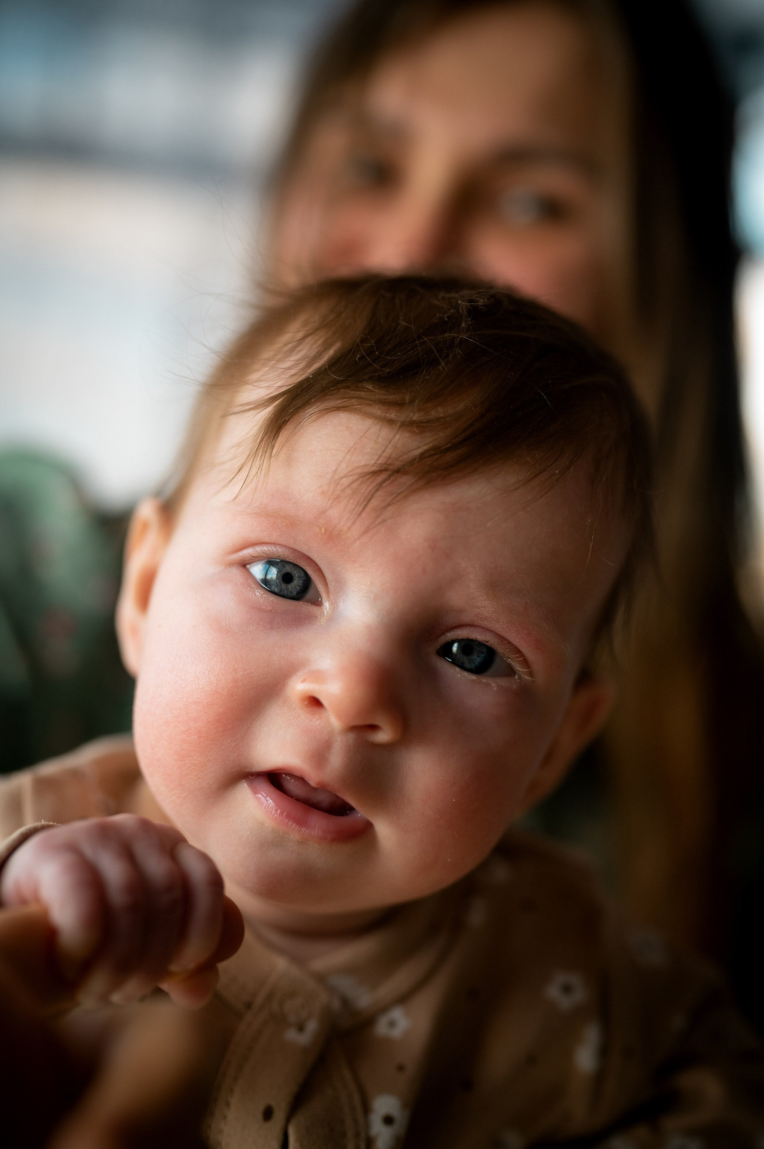 Родители с новорожденным малышом. Фотограф новорождённых, семейный, школьный в городе Калуге Евгения