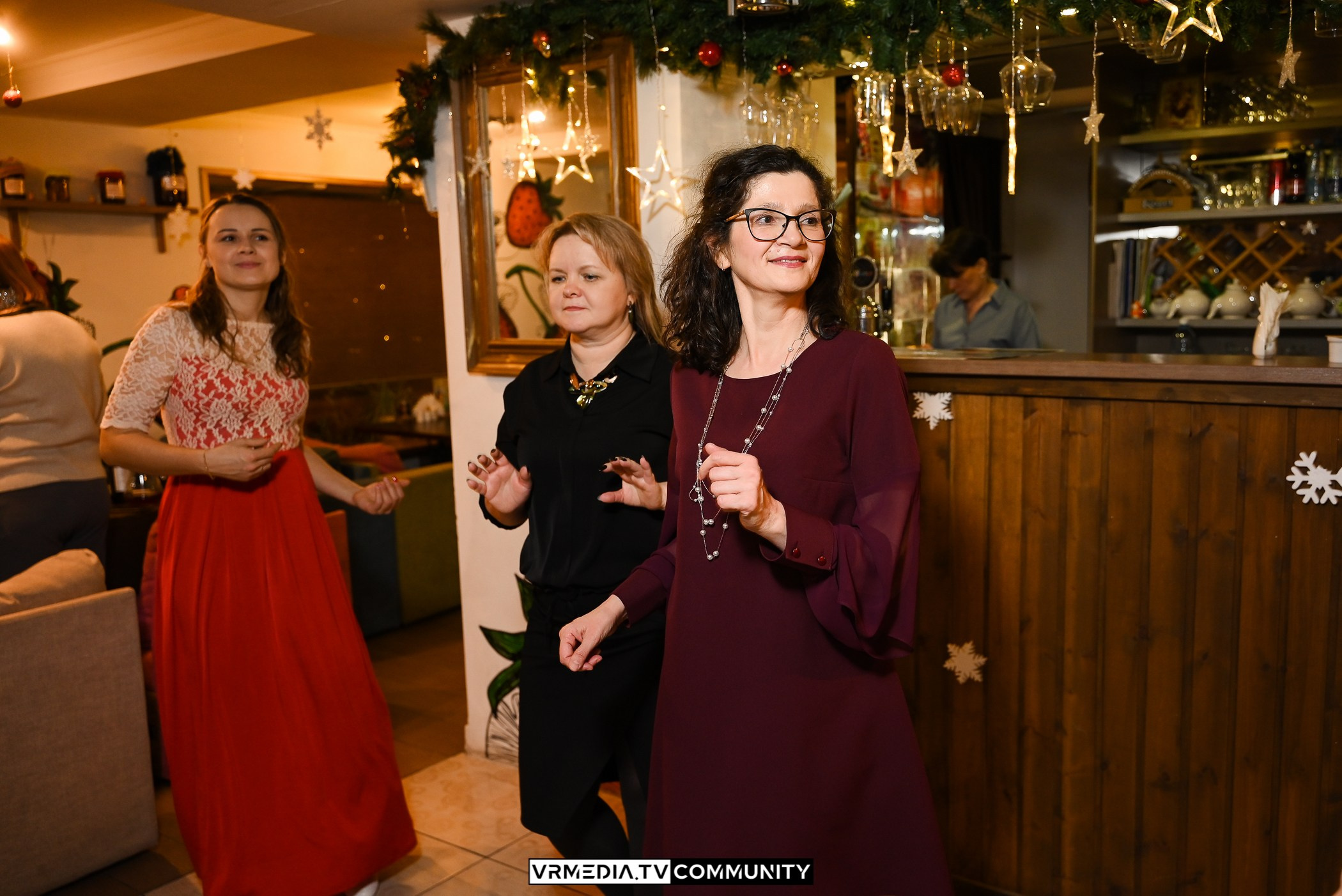 Новогодний вечер в кафе «КАмпот»