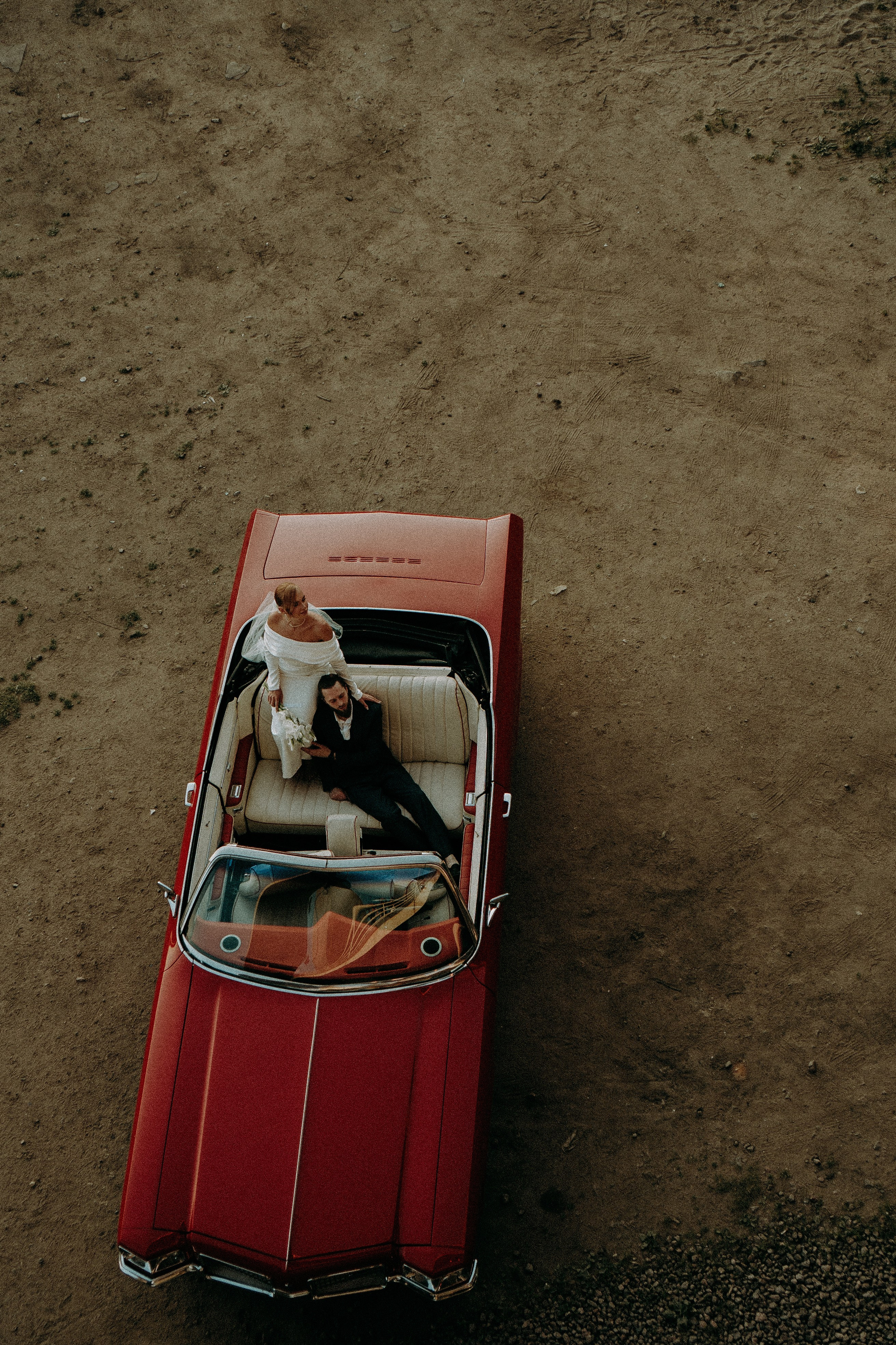 СВАДЕБНАЯ СЬЕМКА ВОЗЛЕ МСОТА БЕТАНКУРА НА КАБРИОЛЕТЕ. Профессиональный фотограф, Санкт-Петербург — Виктория Богомолова