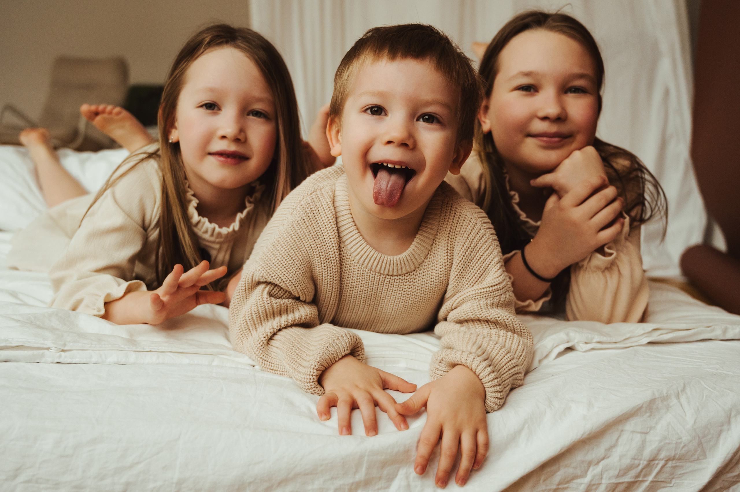 Семейная фотосъемка в Спб. Профессиональный фотограф беременности в СПБ. Стильные фотосессии беременности в стиле минимализм и классическая фотография