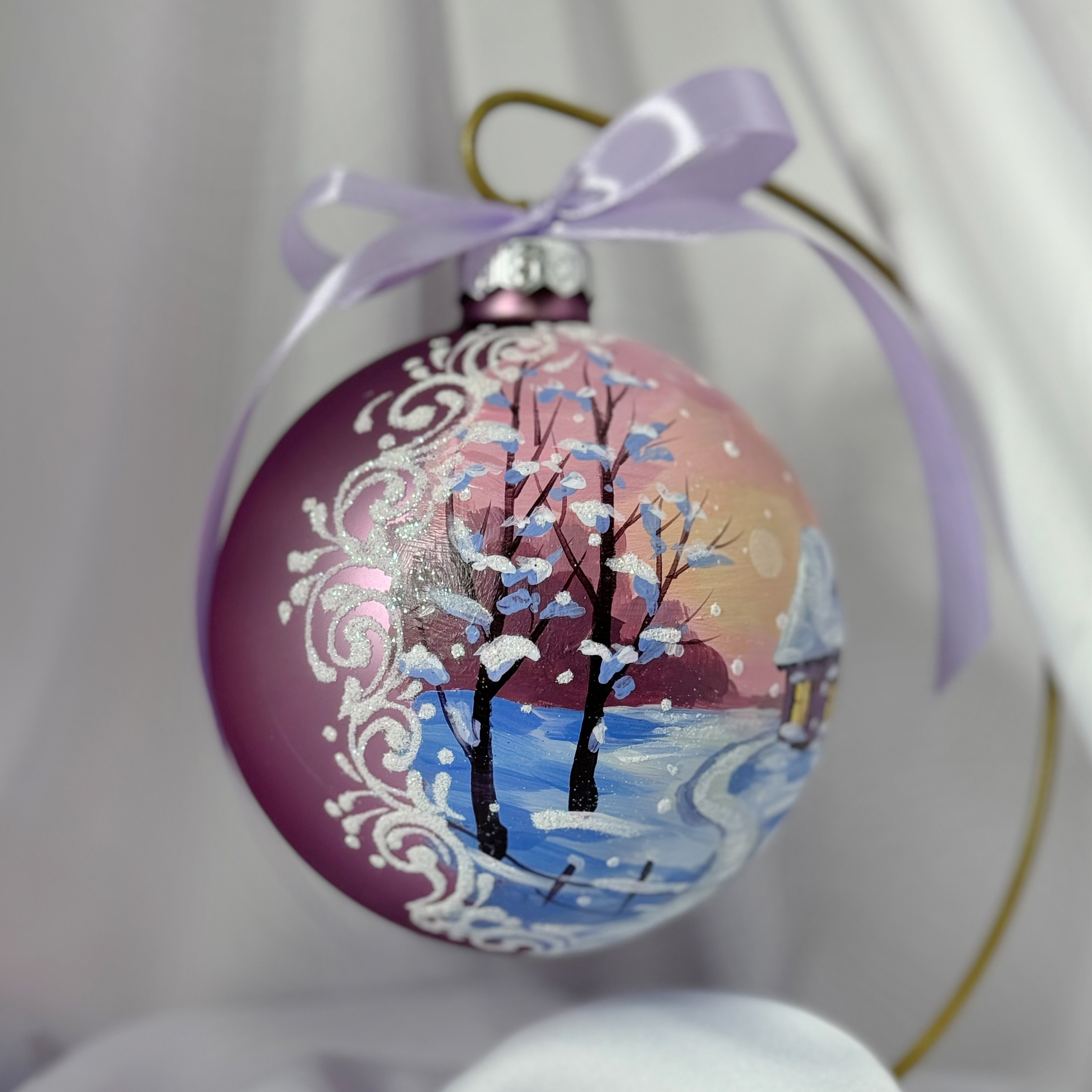 Художественная ручная роспись елочных шаров, корпоративные подарки и восковые аромасвечи