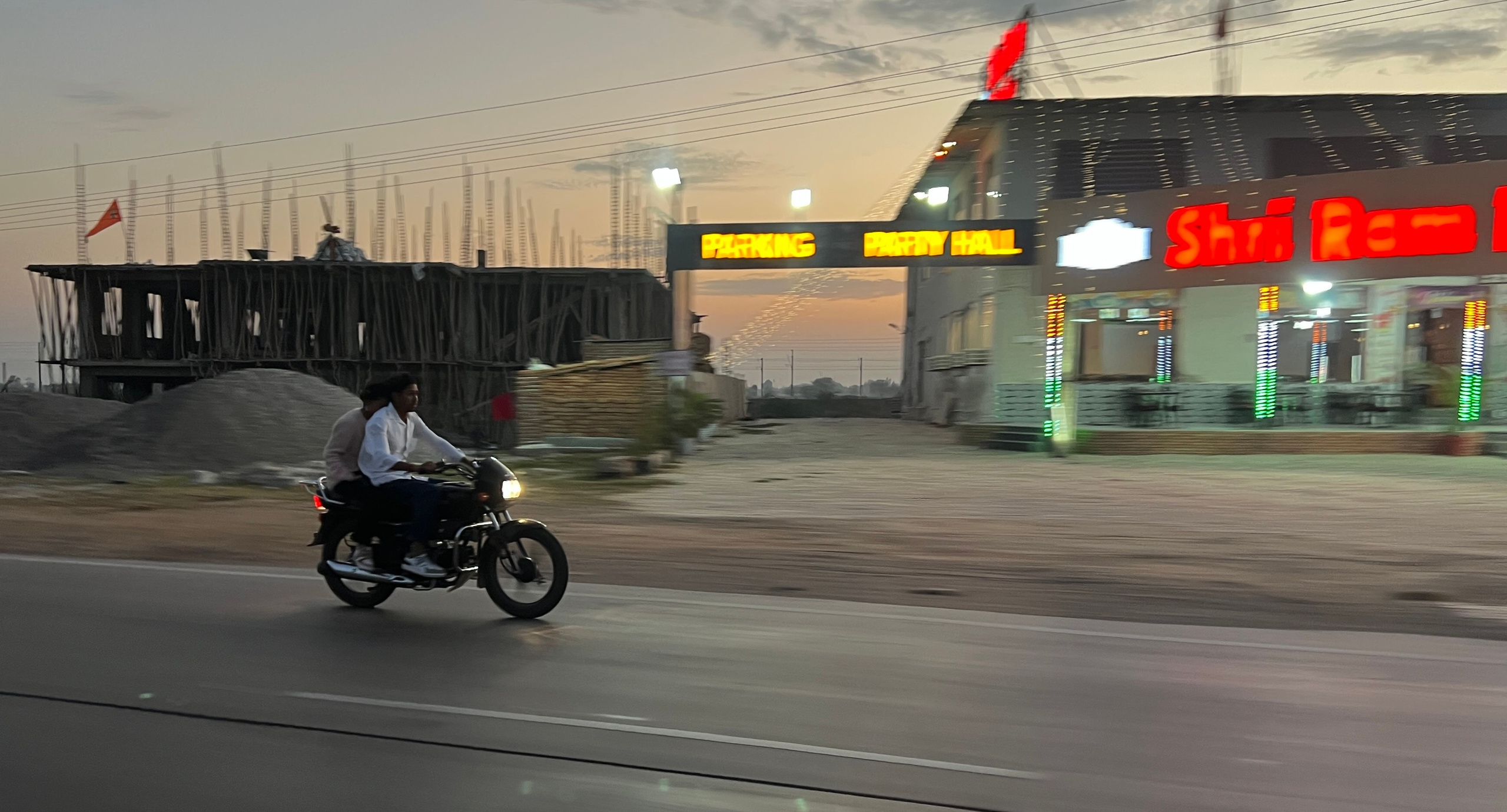 Индия. Телеоператор Ильнур Таминдаров — видеосъемка, документальные фильмы, интервью в Москве