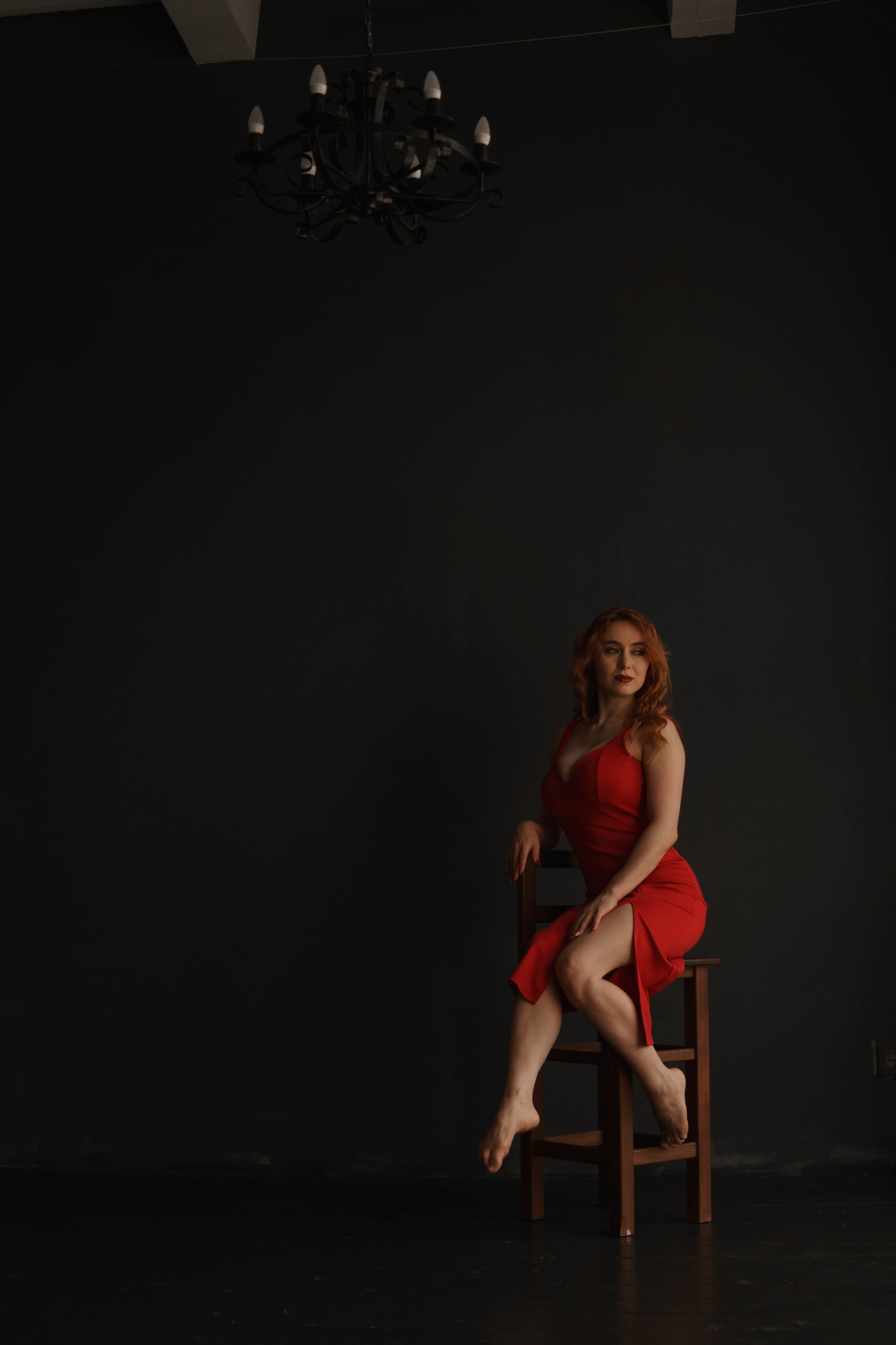 Женский портрет в низком ключе. Фотограф Kostyanika_olga в Екатеринбурге