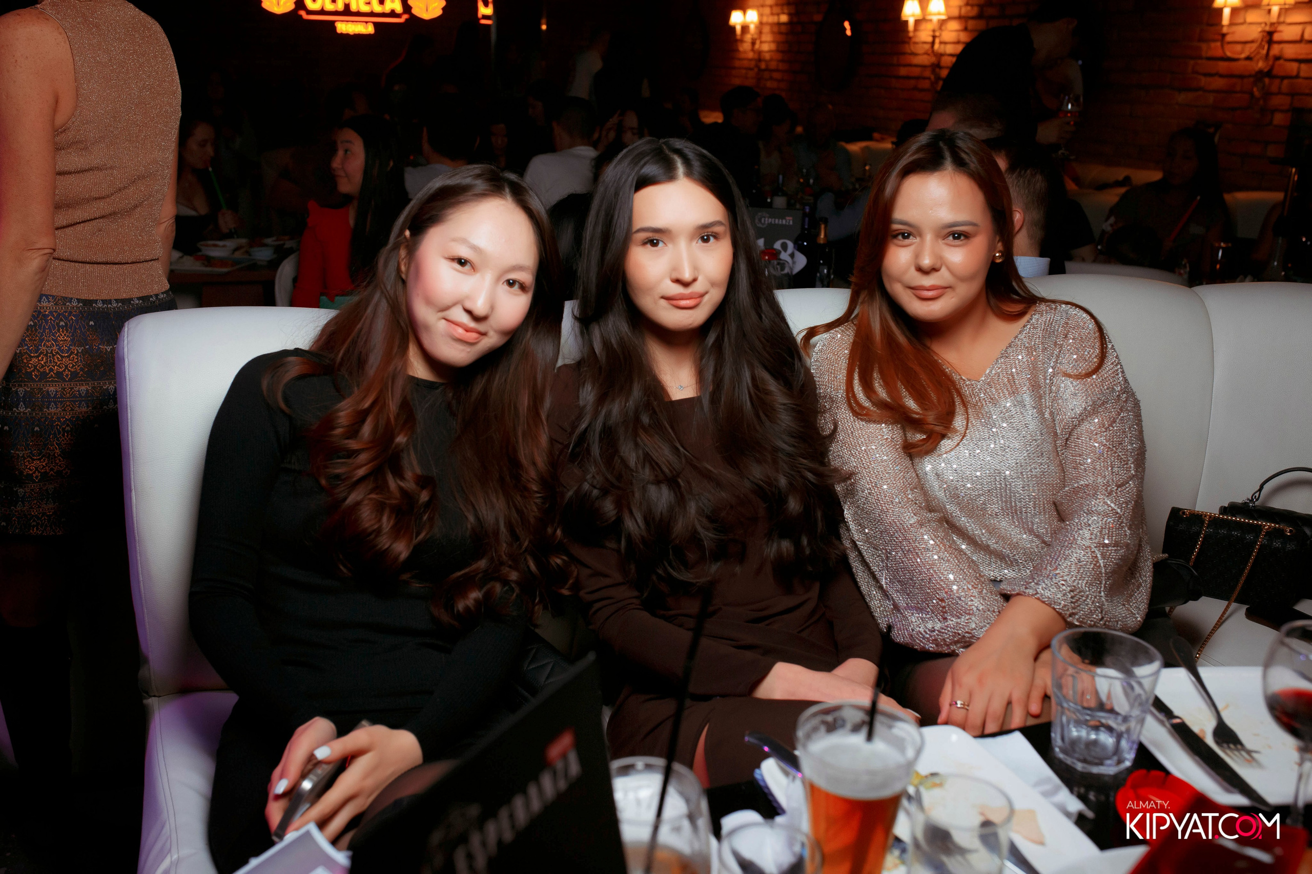 МУЗЫКАЛЬНОЕ ЛОТО В HIT RETRO. КИПЯТКОМ АЛМАТЫ! Фотосъемка мероприятий в Алматы