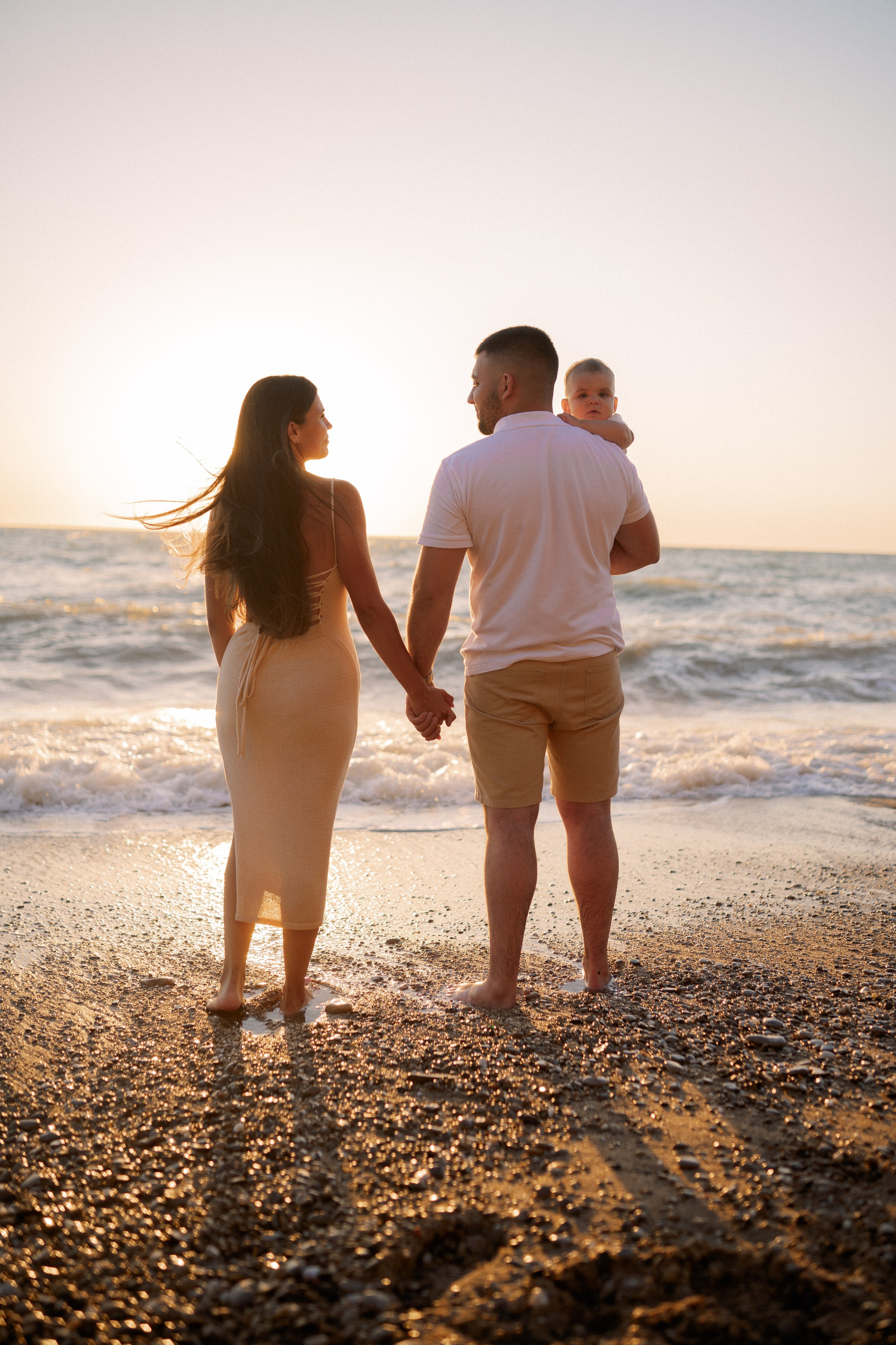 Александр, Алена и Володька. Главная