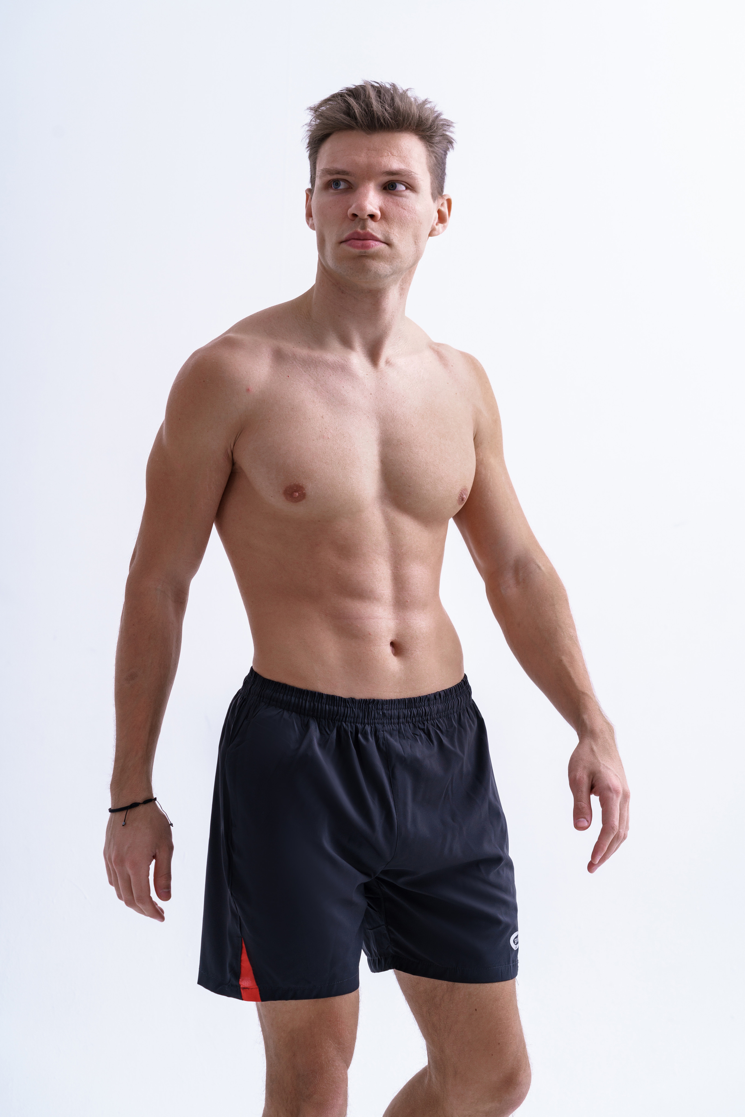 Шорты пляжные. KED Production — продакшн из СПб. Создаём фото, видео и контент, который помогает брендам и селлерам продавать больше