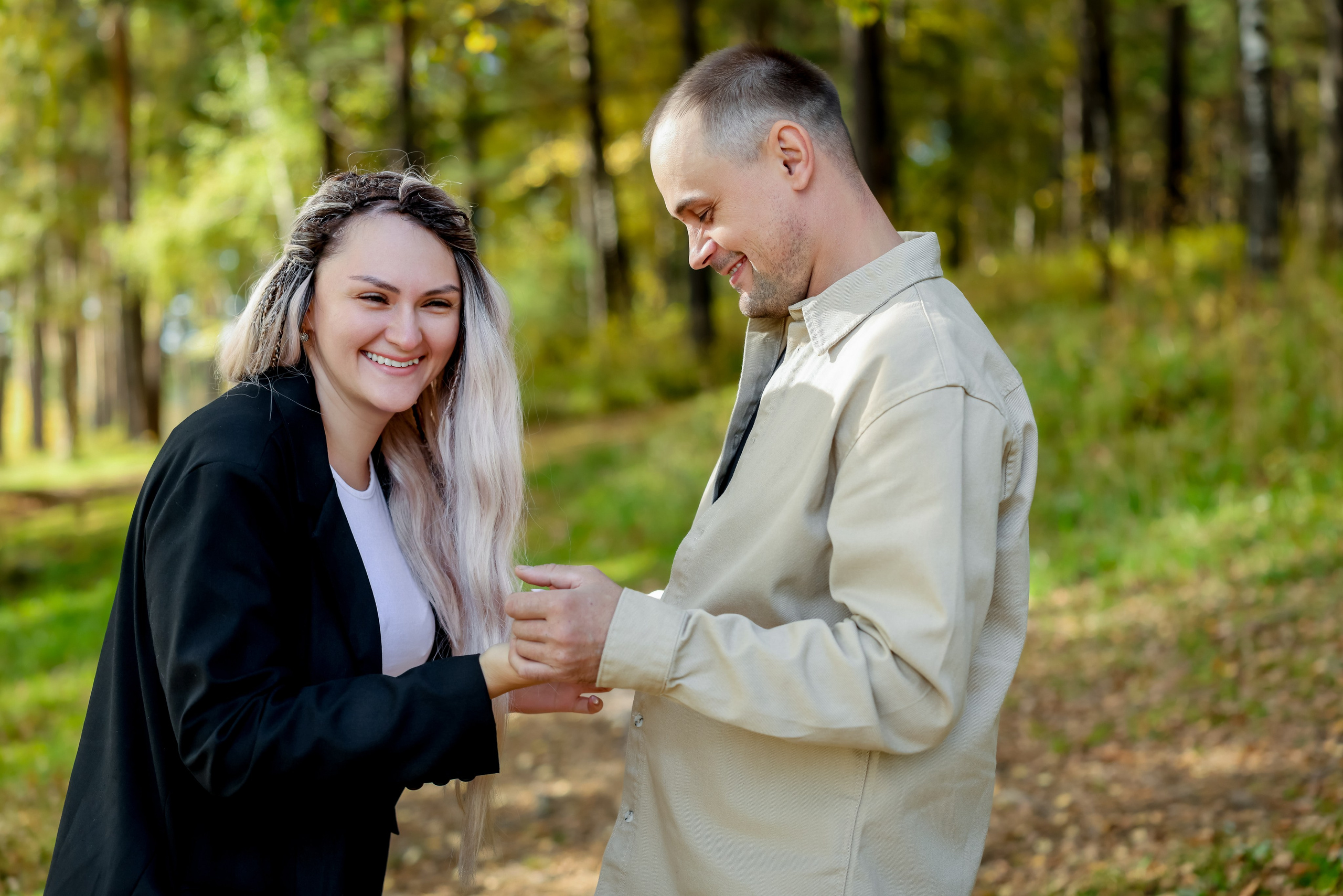 Семейная осенняя прогулочная фотосессия 2025