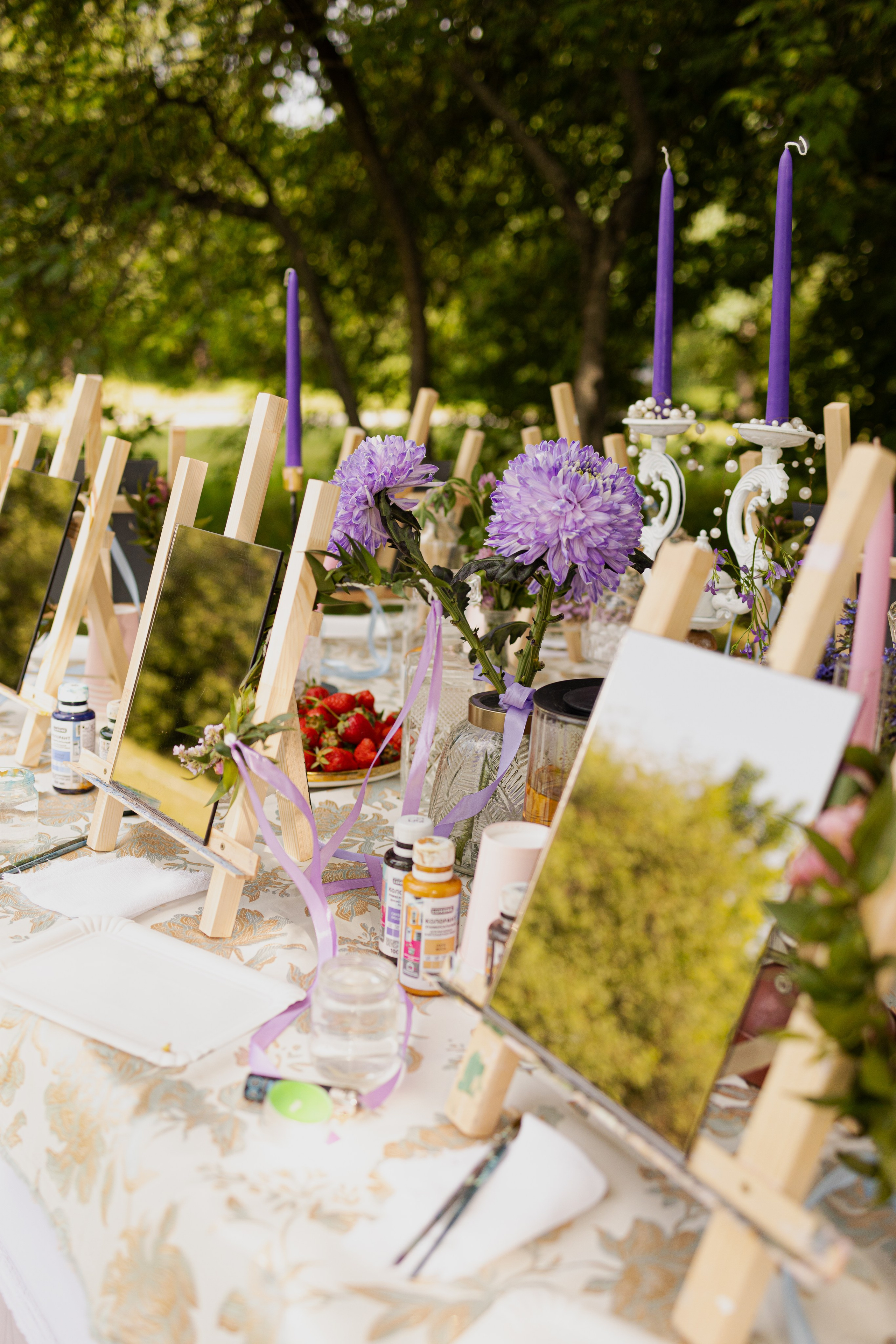 Мк Сирень на зеркале (девичник в парке). Анастасия Ракчеева Художник