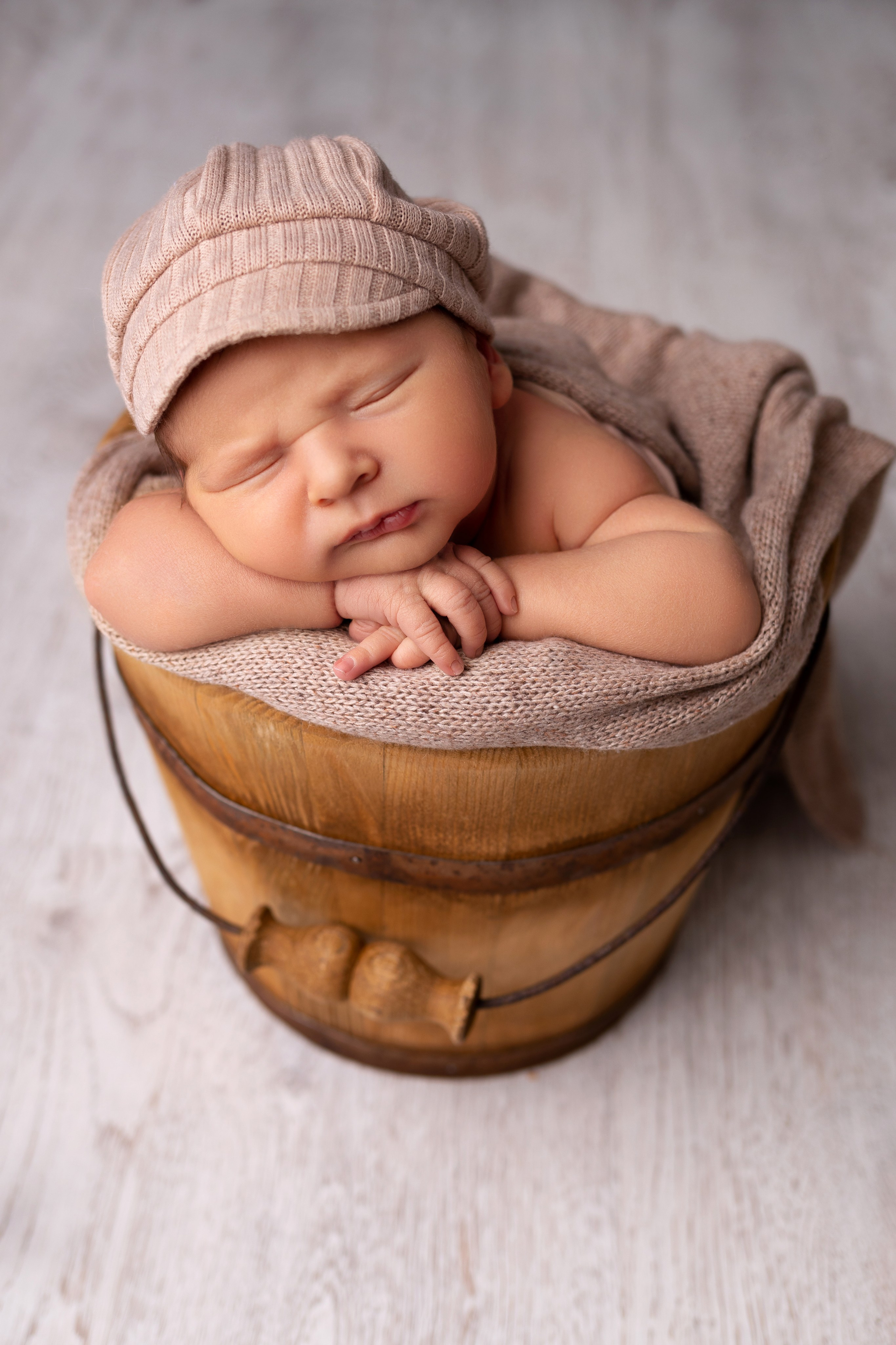 Классическая фотосессия малыша. Фотограф новорожденных малышей в Омске и Омской области Эльвира Камаева