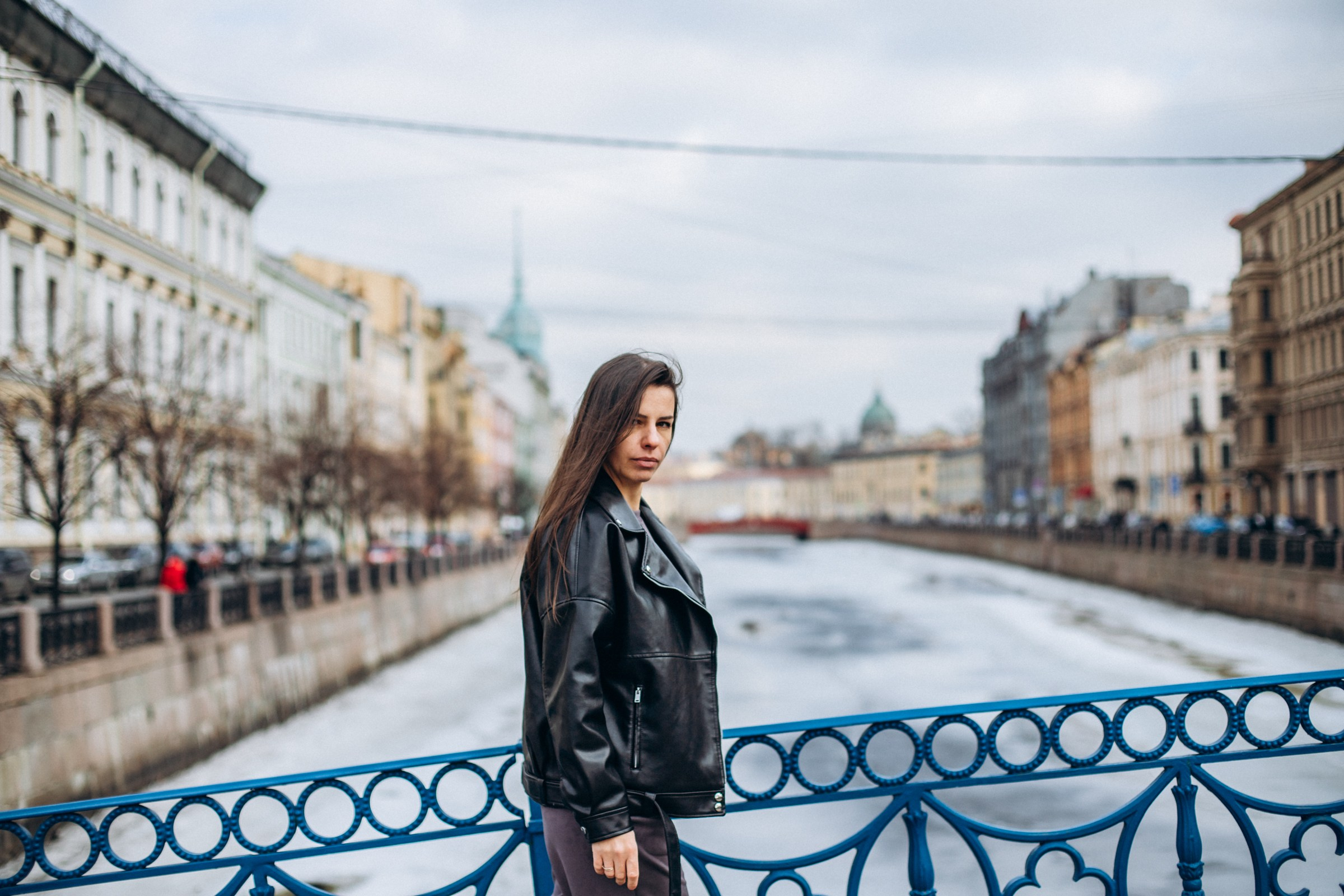 Ксения в марте. Фотопрогулка в Петербурге. Индивидуальный и семейный фотограф в Санкт-Петербурге