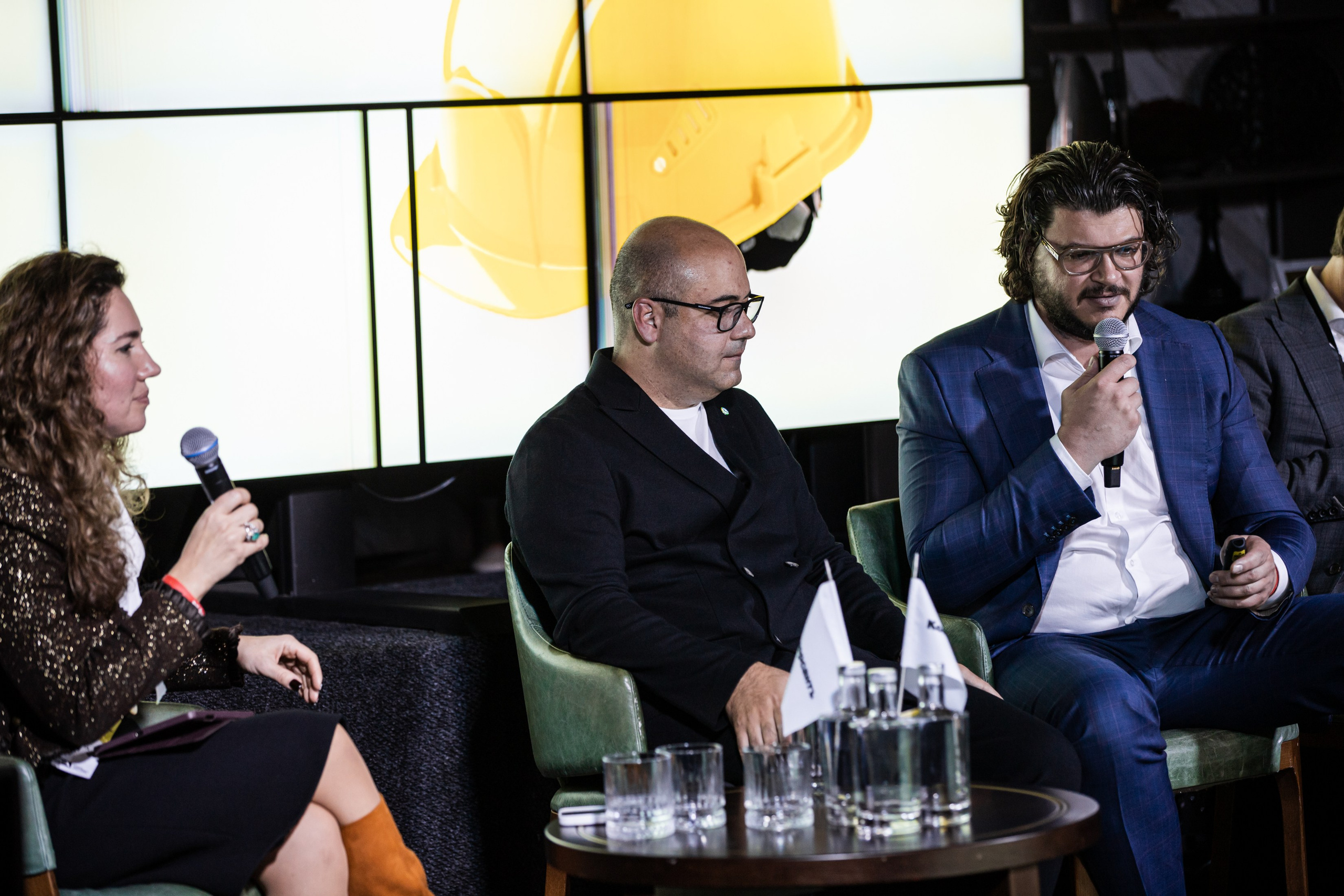 Коктейль «Коммерсантъ». Репортажный и fashion фотограф в Москве Сергей Бардин