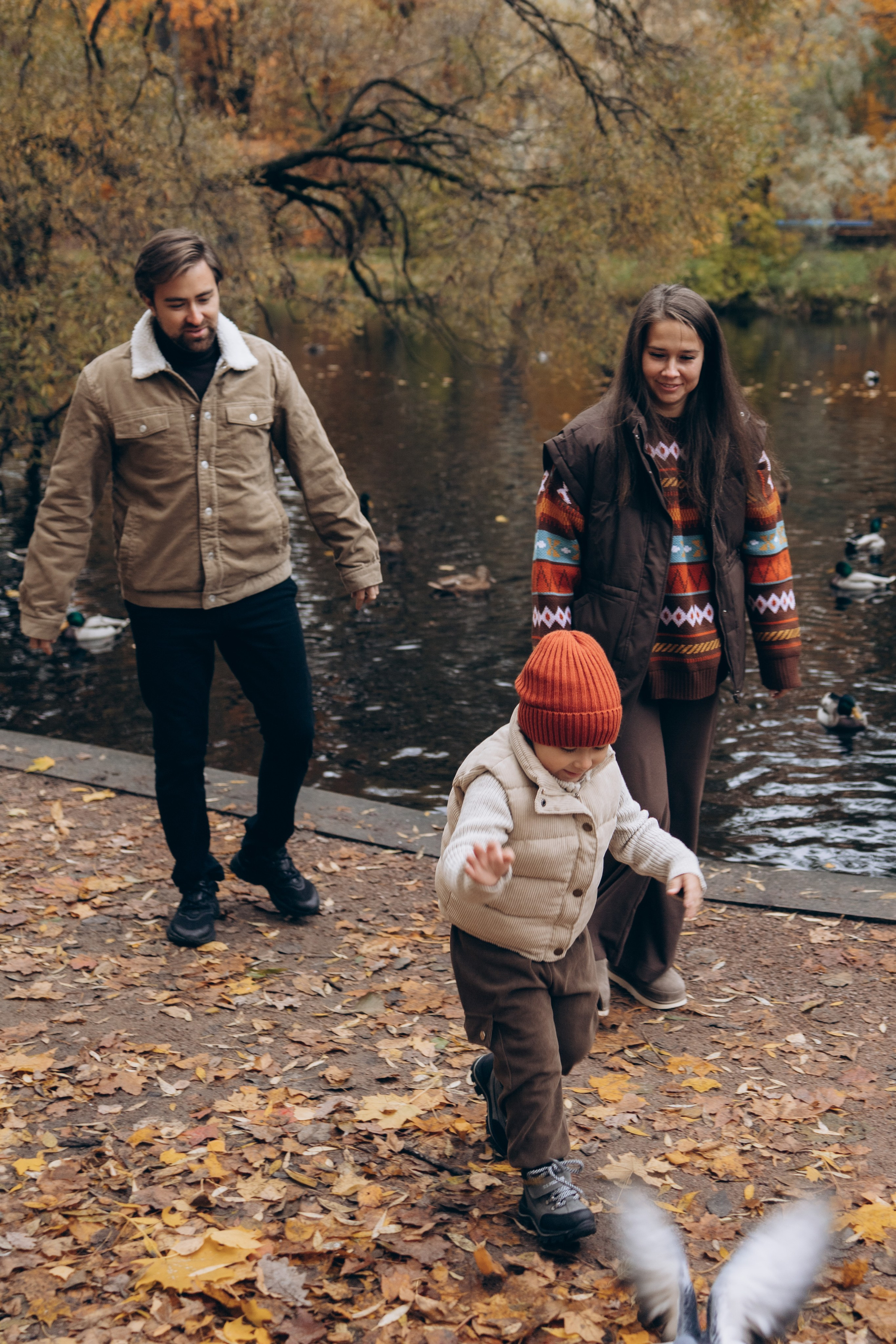 Осенняя семейная фотосессия в парке ЦПКиО им. Кирова на Елагином острове. Семейный и детский фотограф в Санкт-Петербурге Павлова Елена