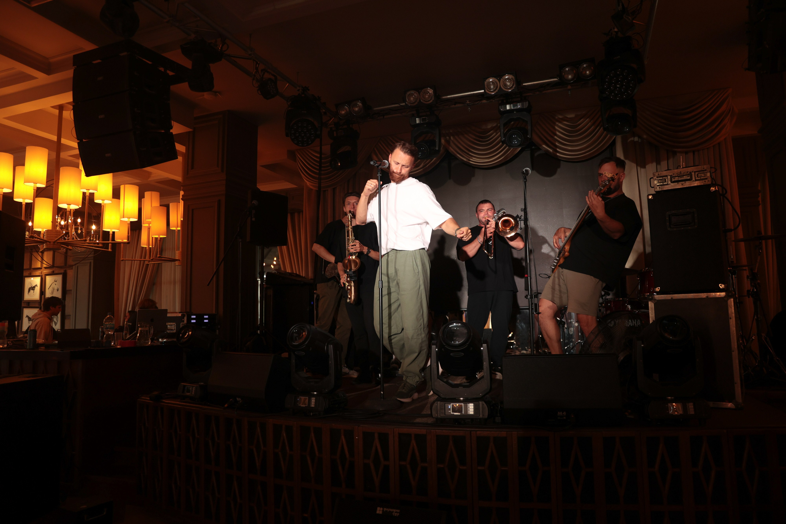 20|08|25 Backstage. On Emotions агентство