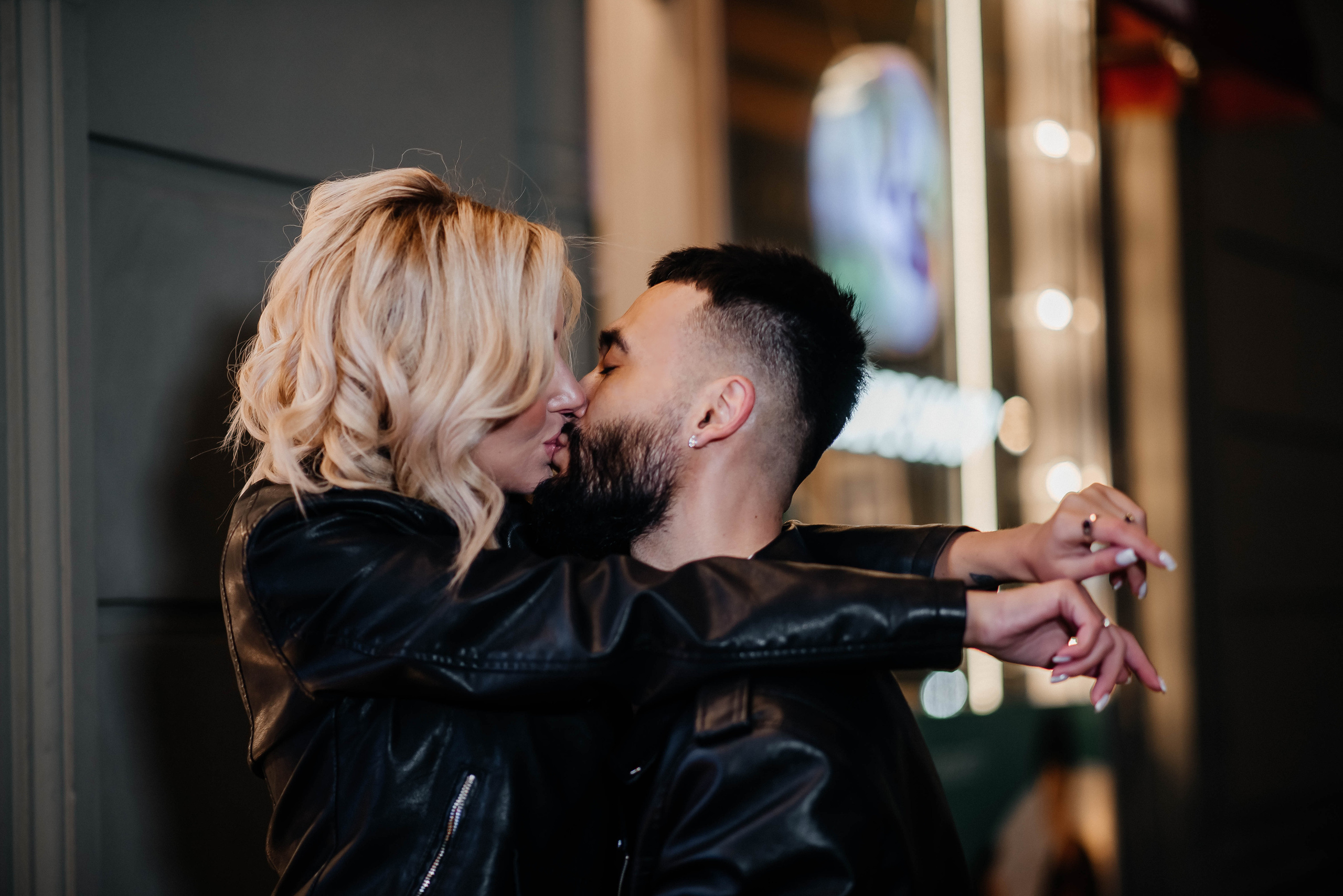 Прогулка Love story по ночному городу — фотосессия Виктория и Фрэнк