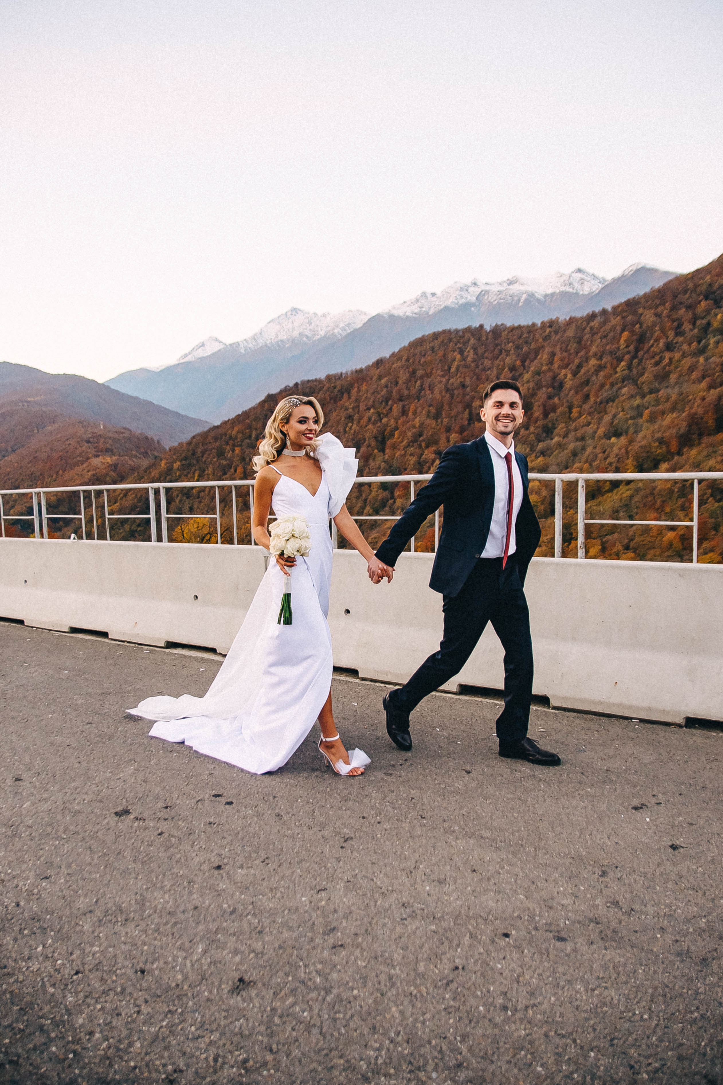 Свадебная съёмка в горах Роза Хутор — Анастасия и Денис