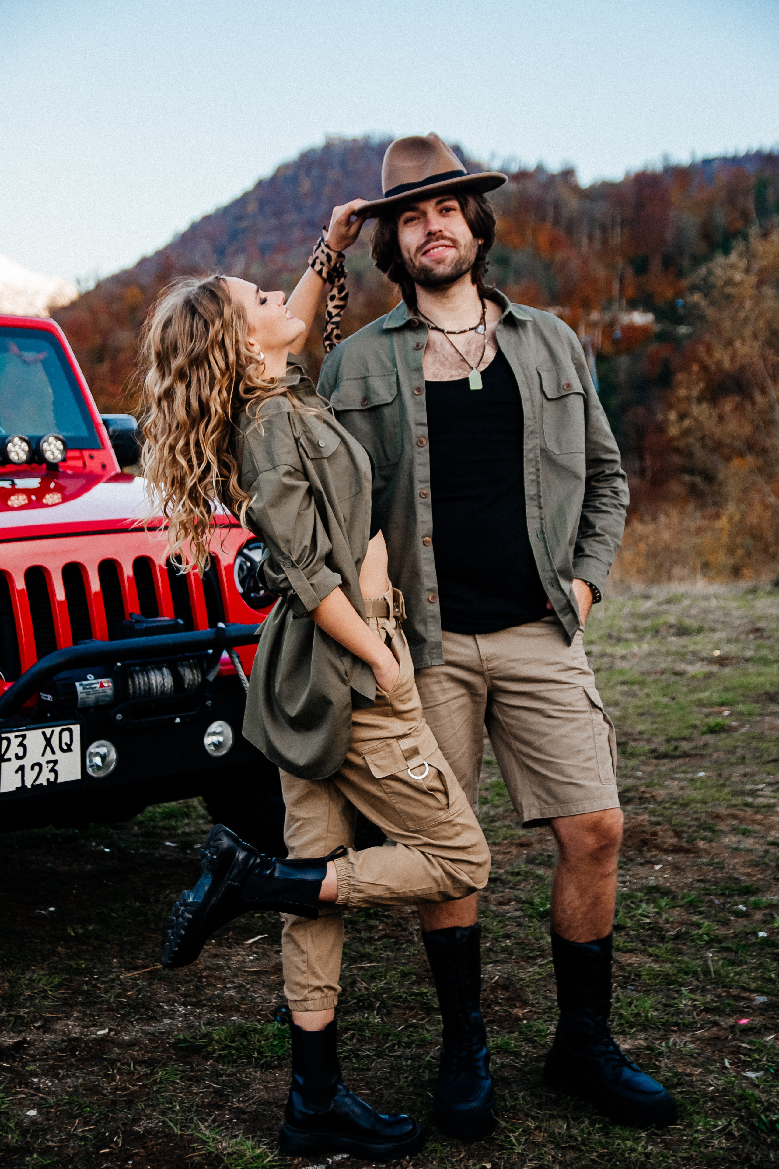 Фотосессия Сафари на джипе в горах Роза Хутор. Love story Ярослав и Екатерина