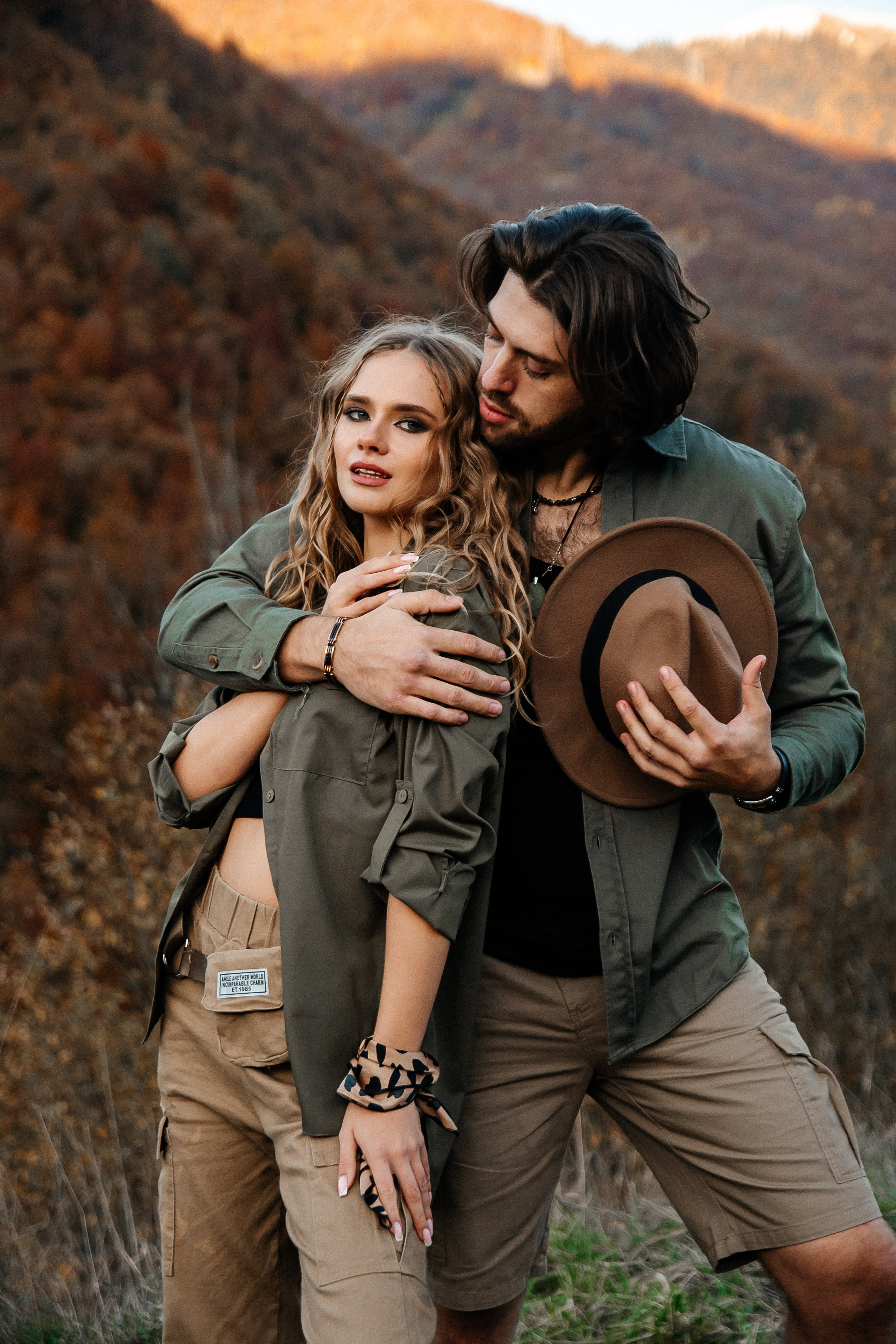 Фотосессия Сафари на джипе в горах Роза Хутор. Love story Ярослав и Екатерина