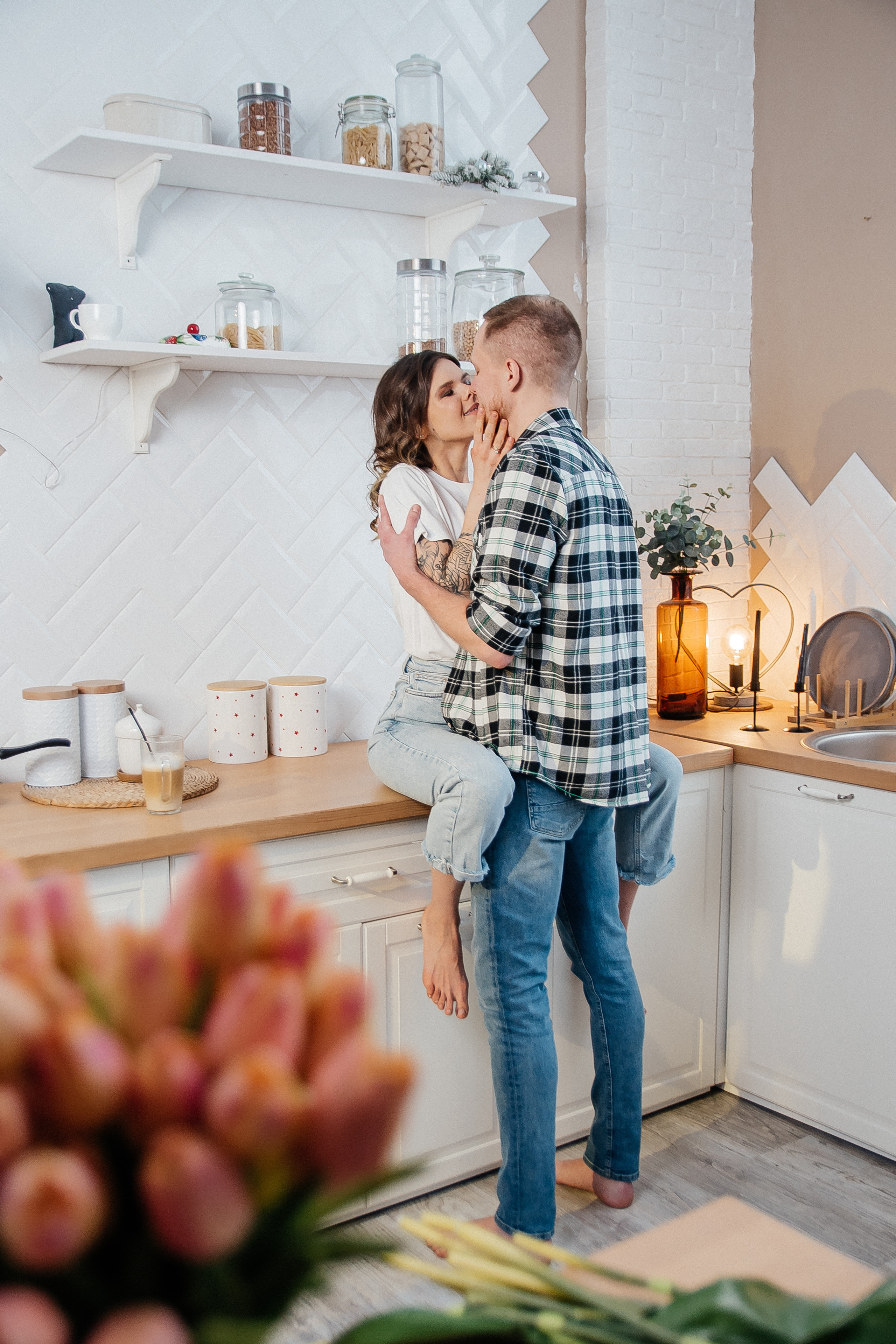 Love story фотосессия на кухне — София и Иван