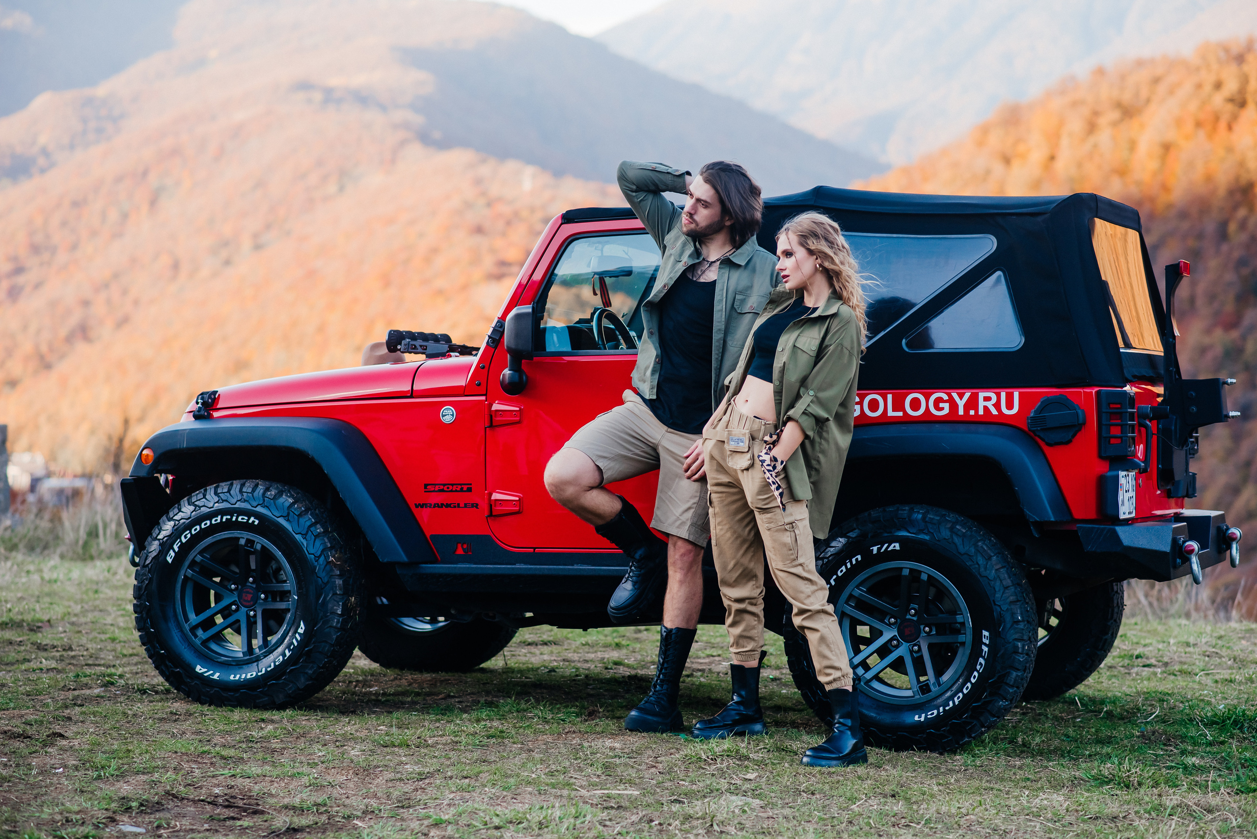 Фотосессия Сафари на джипе в горах Роза Хутор. Love story Ярослав и Екатерина