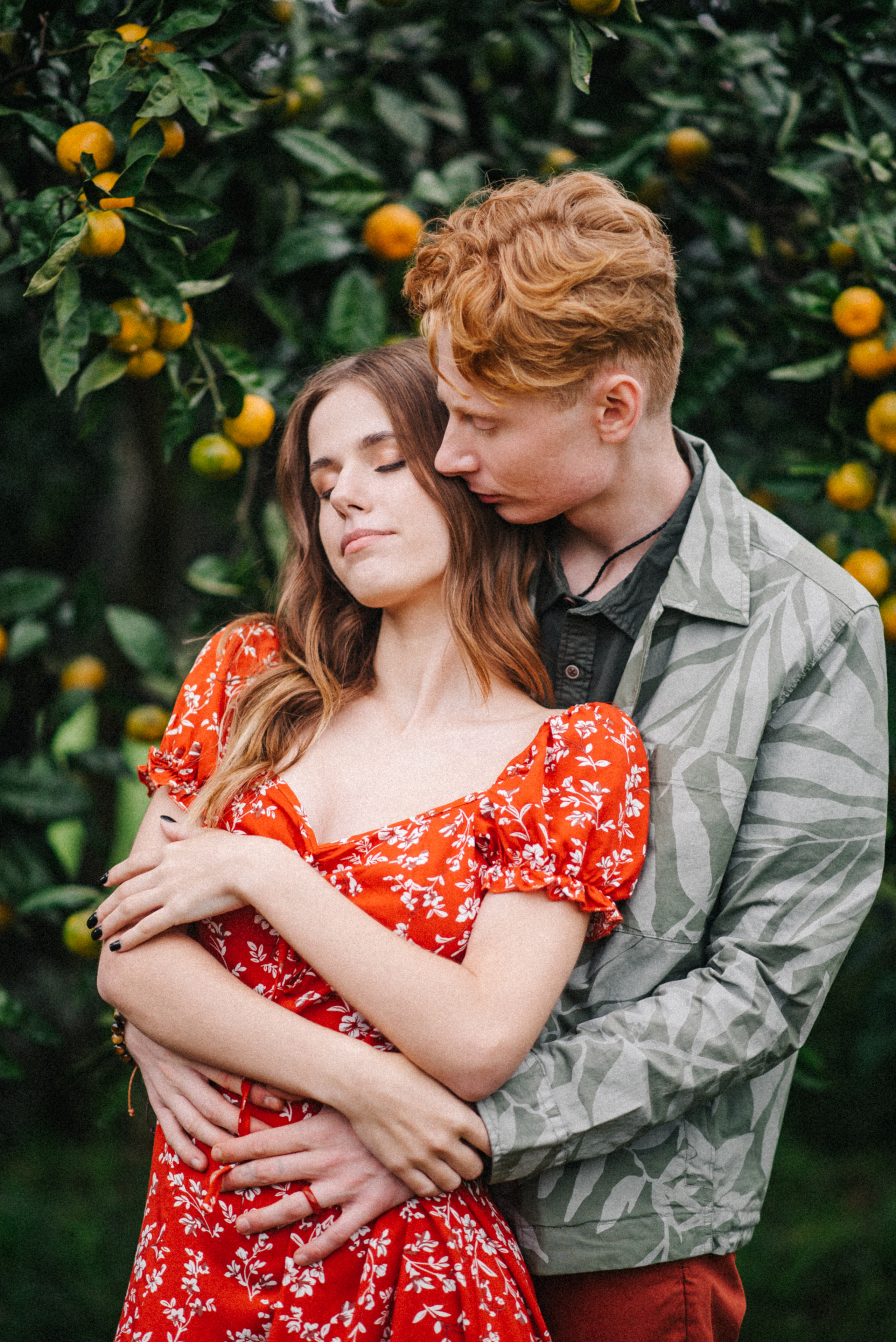 Фотосессия Love story в мандариновом саду. Софья и Арсений