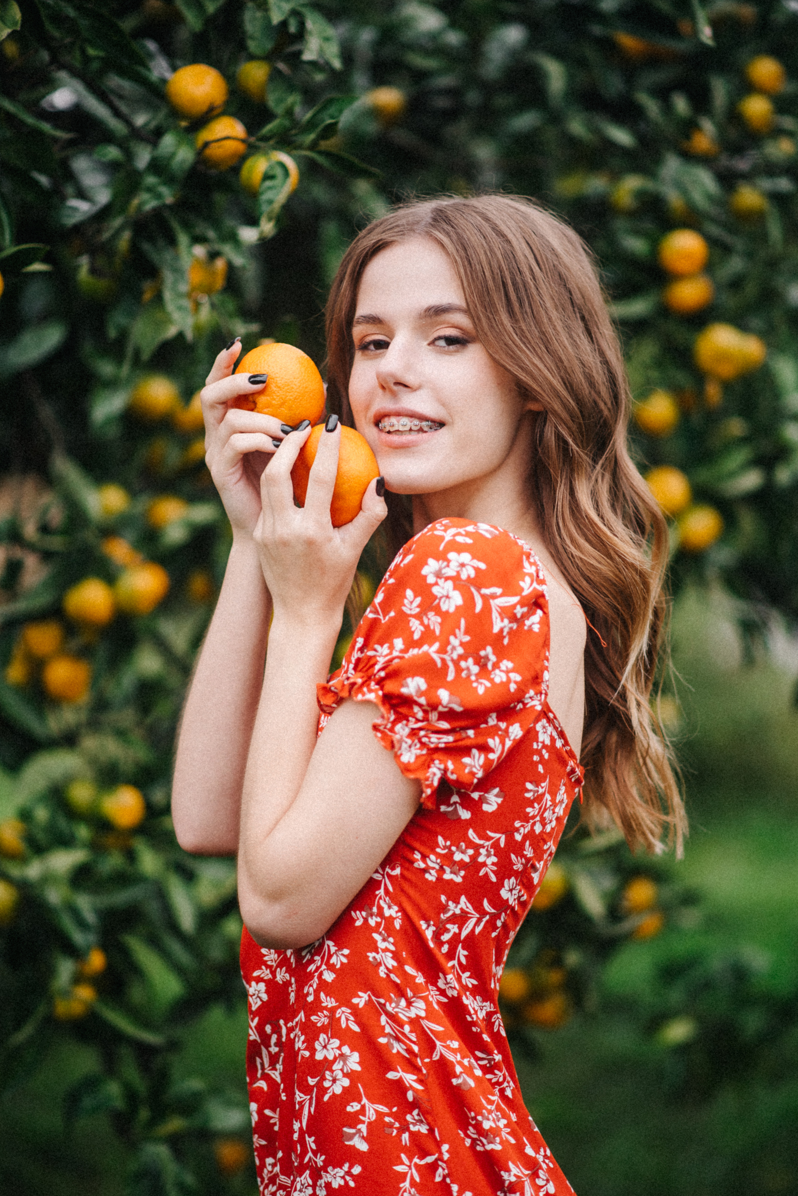 Фотосессия Love story в мандариновом саду. Софья и Арсений