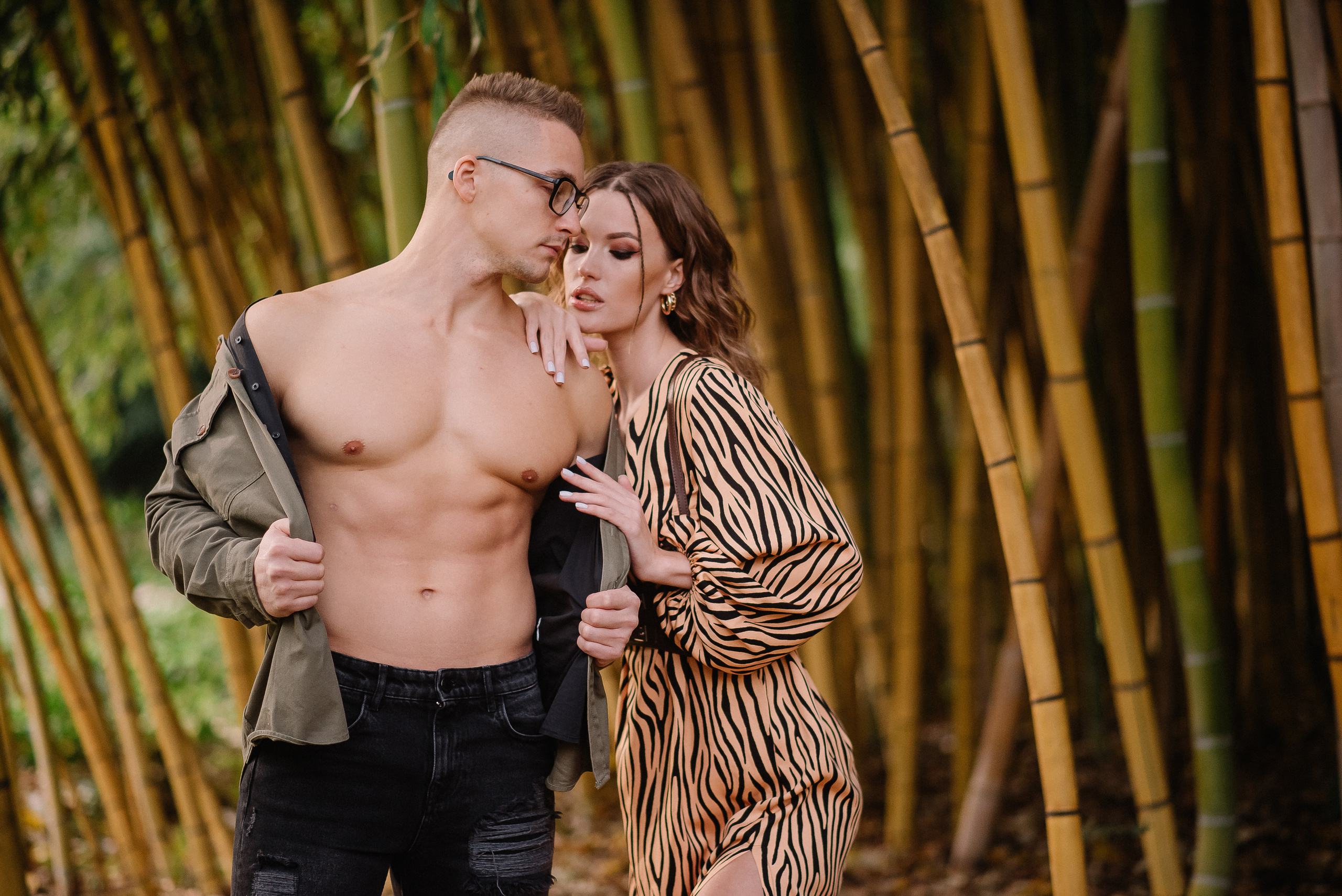 Love story фотосессия в бамбуке — Виолетта и Михаил