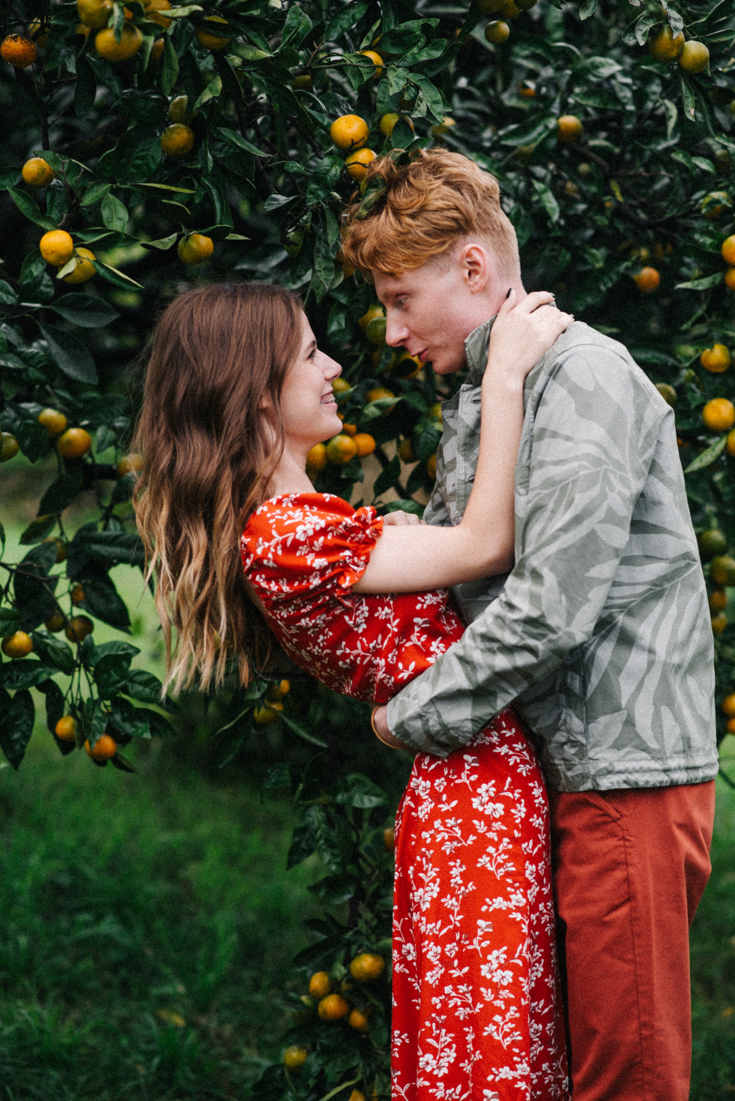 Фотосессия Love story в мандариновом саду. Софья и Арсений