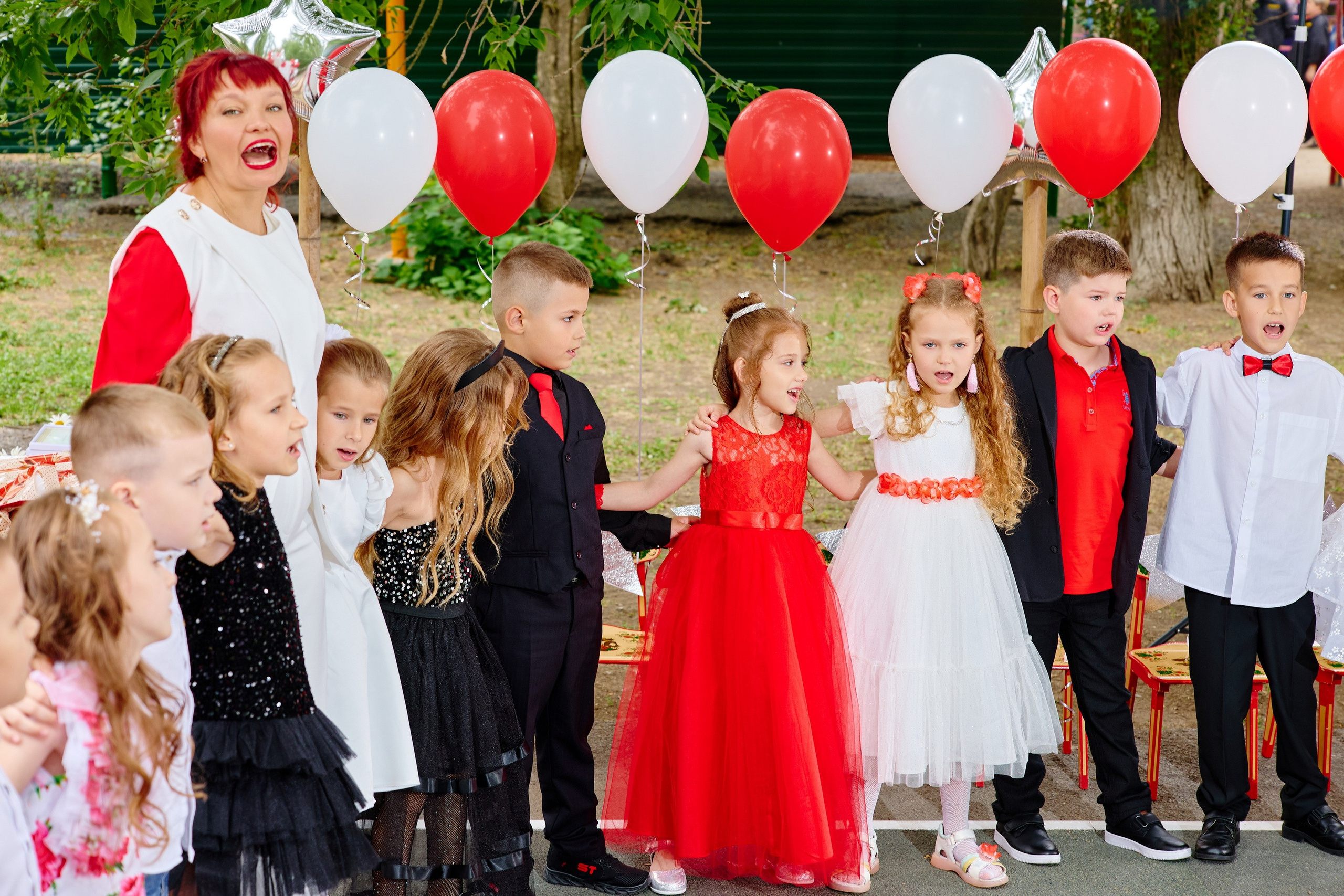 Выпускной 45 сад. Фотограф Выпускные альбомы Таганрог Сергей Коробченко
