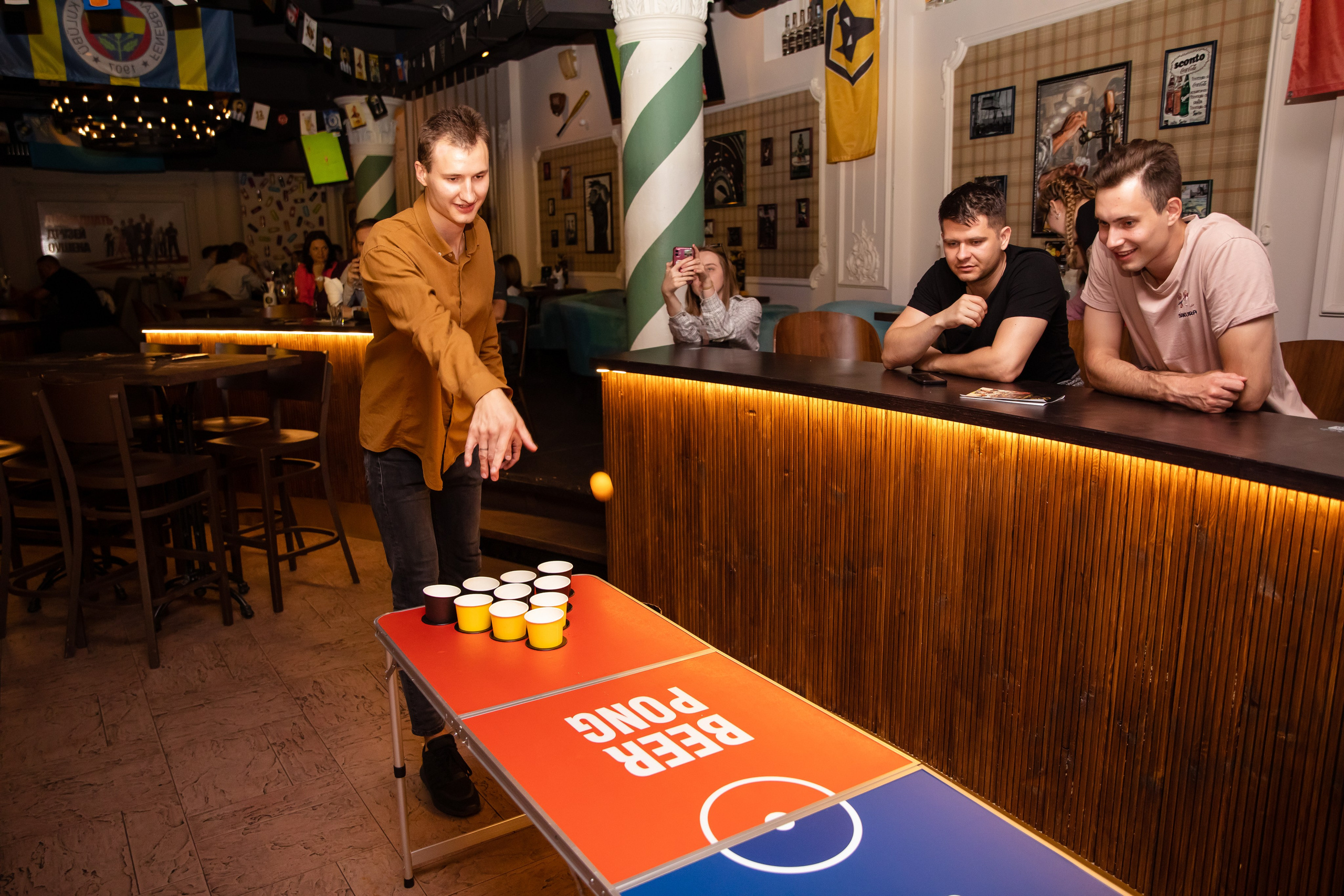 Паб 12. Репортажный фотограф Минск ❘ Костецкий Илья ❘ Беларусь