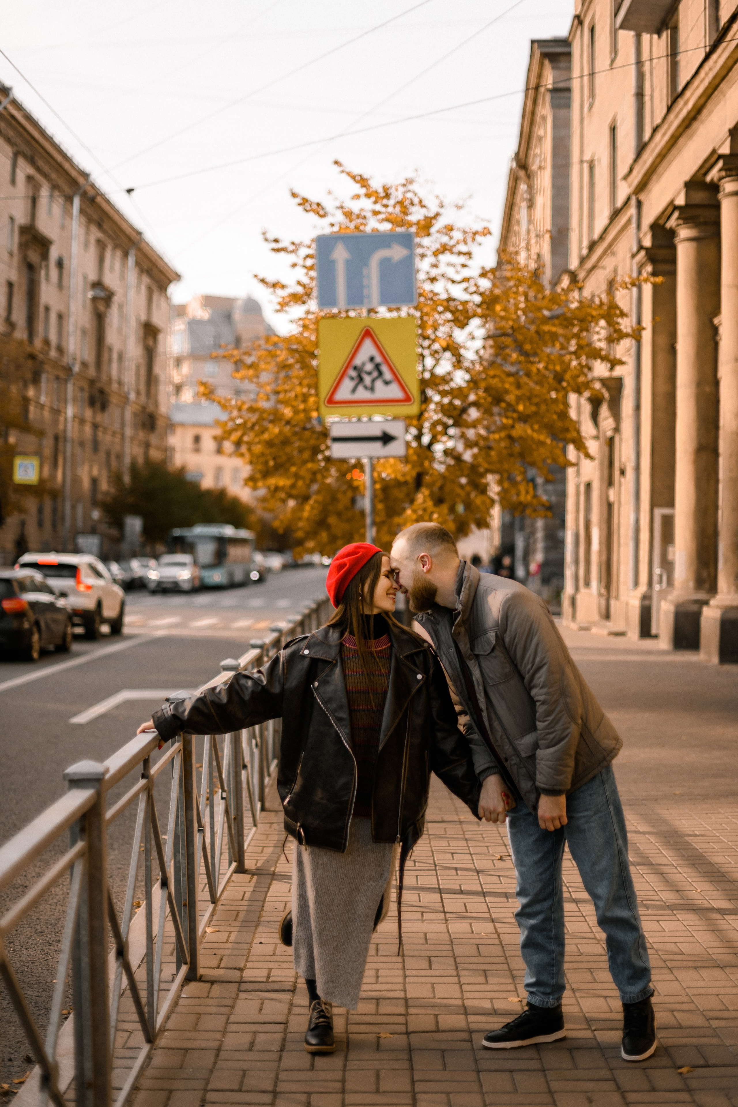 Люба и Коля. Осень на Петроградке. Свадебный фотограф в Санкт-Петербурге София Шубик