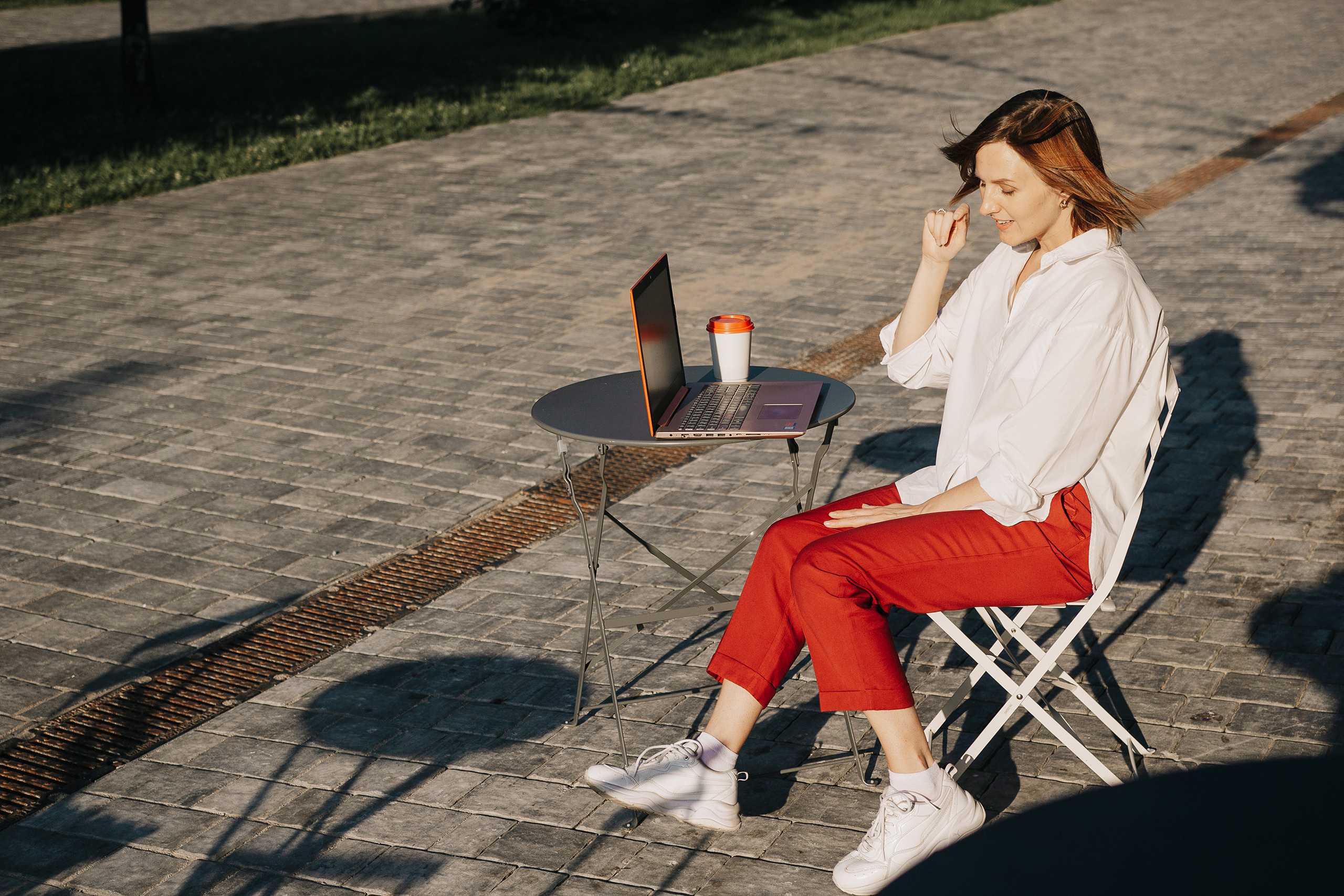 Контент фотосессия девушка в городе. Портретный фотограф в Москве Ольга Акушко