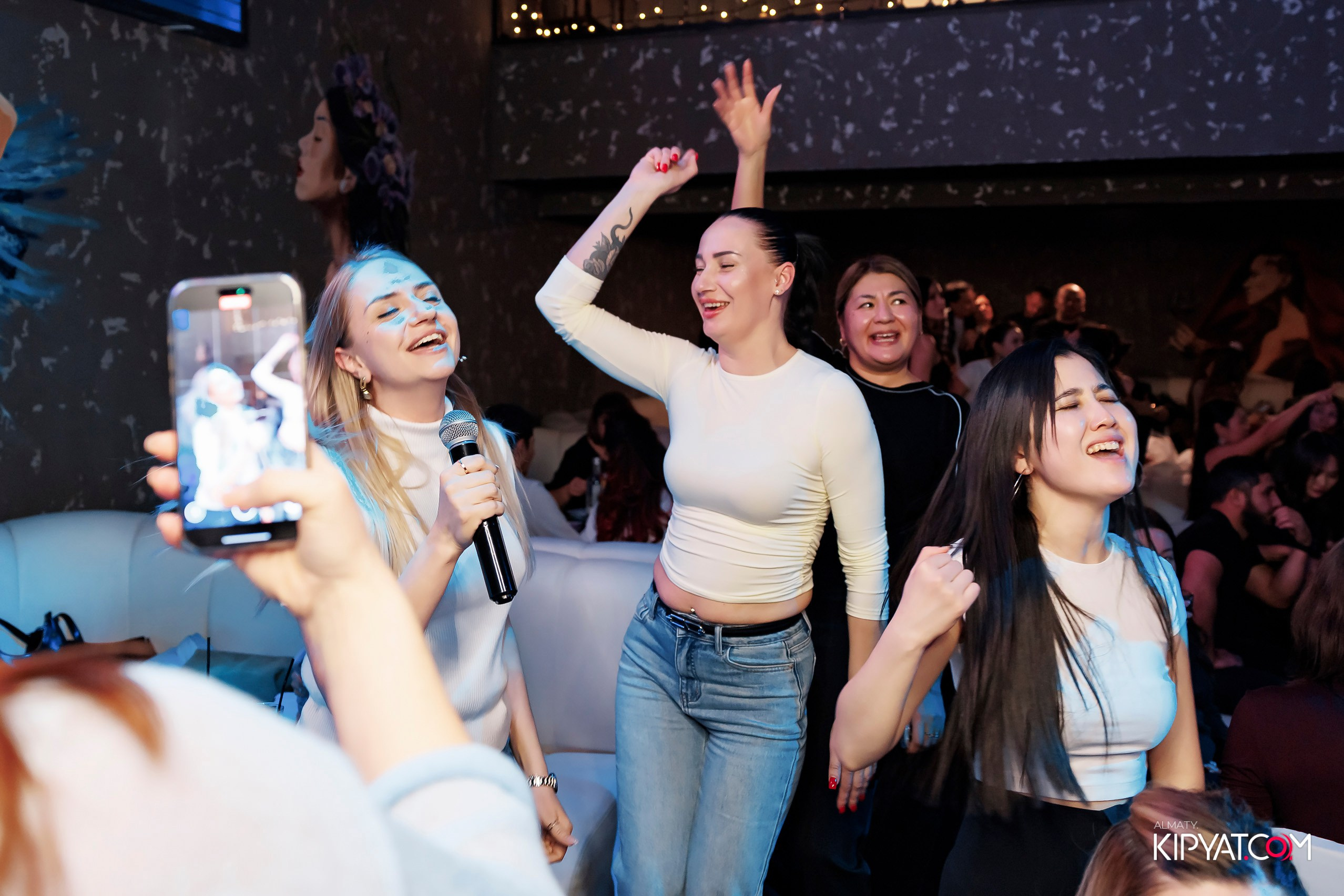 МУЗЫКАЛЬНОЕ ЛОТО В HIT RETRO. КИПЯТКОМ АЛМАТЫ! Фотосъемка мероприятий в Алматы