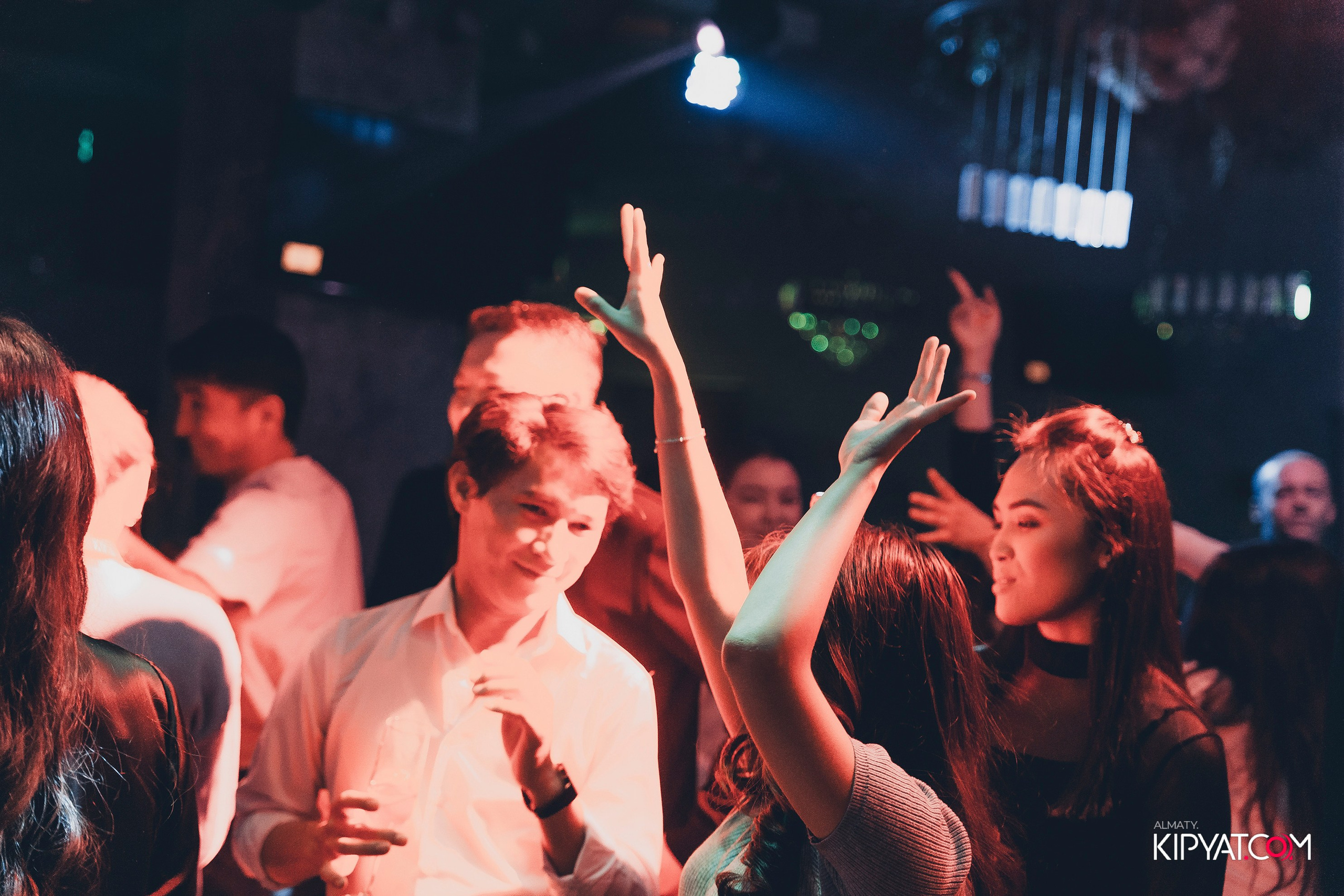 УХО И МЕДВЕДЬ НА КУРМАНГАЗЫ. КИПЯТКОМ АЛМАТЫ! Фотосъемка мероприятий в Алматы