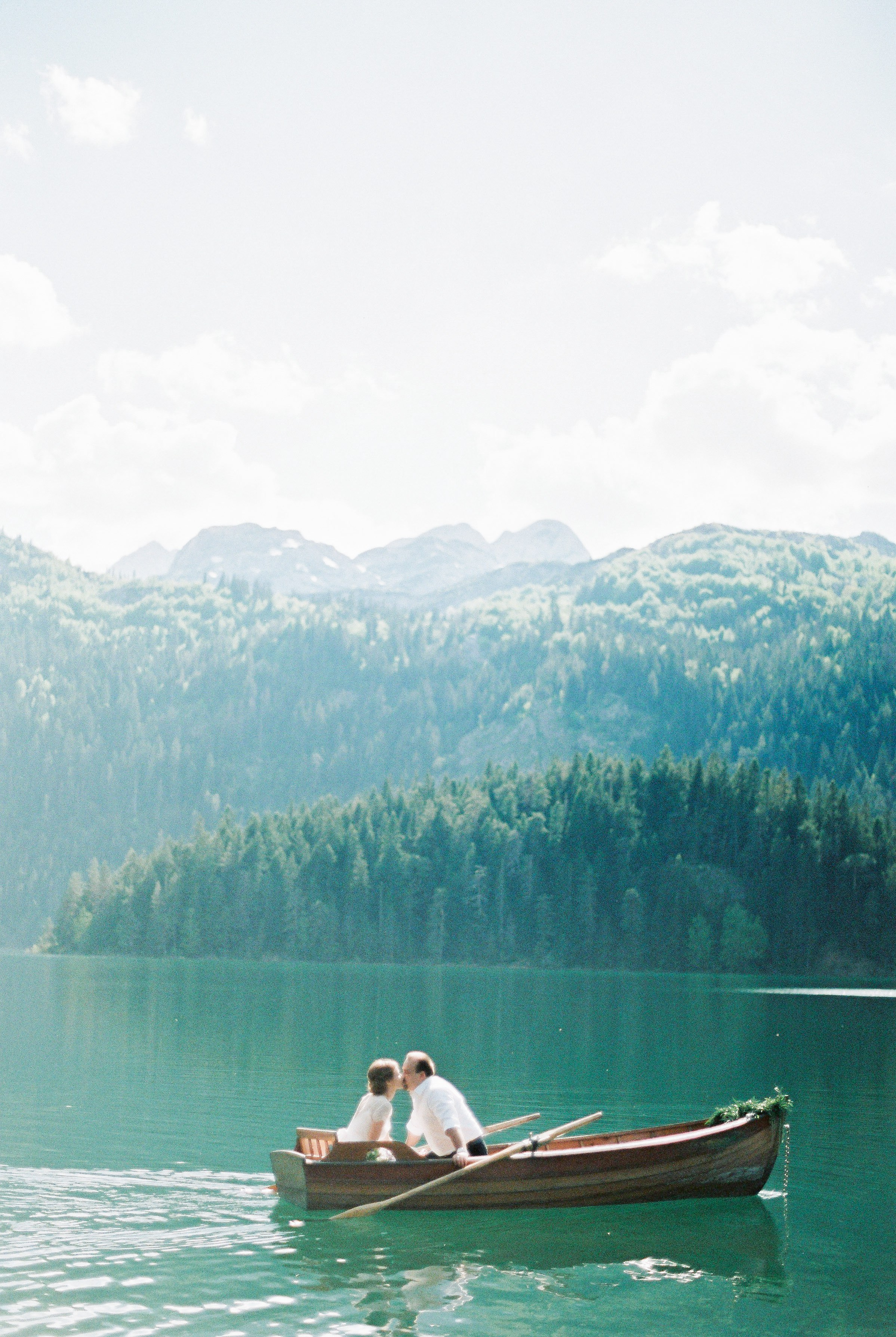 Свадебный фотограф на плёнку в Москве и Черногории