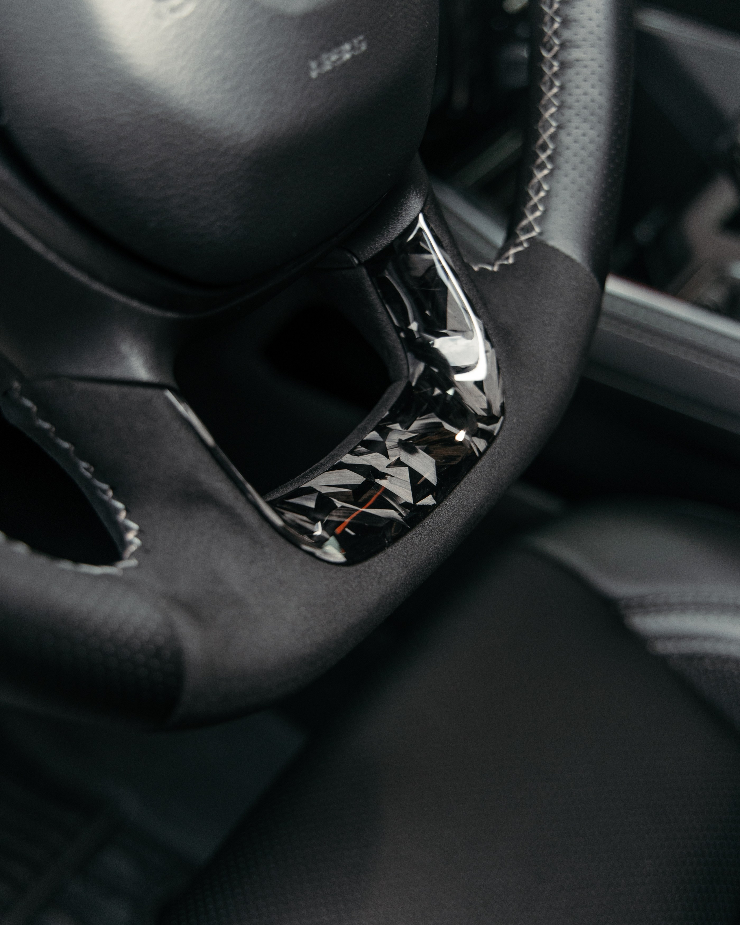 Ram TRX ламинация карбоном внешних элементов кузова, салона и установка распорки. DeLorein