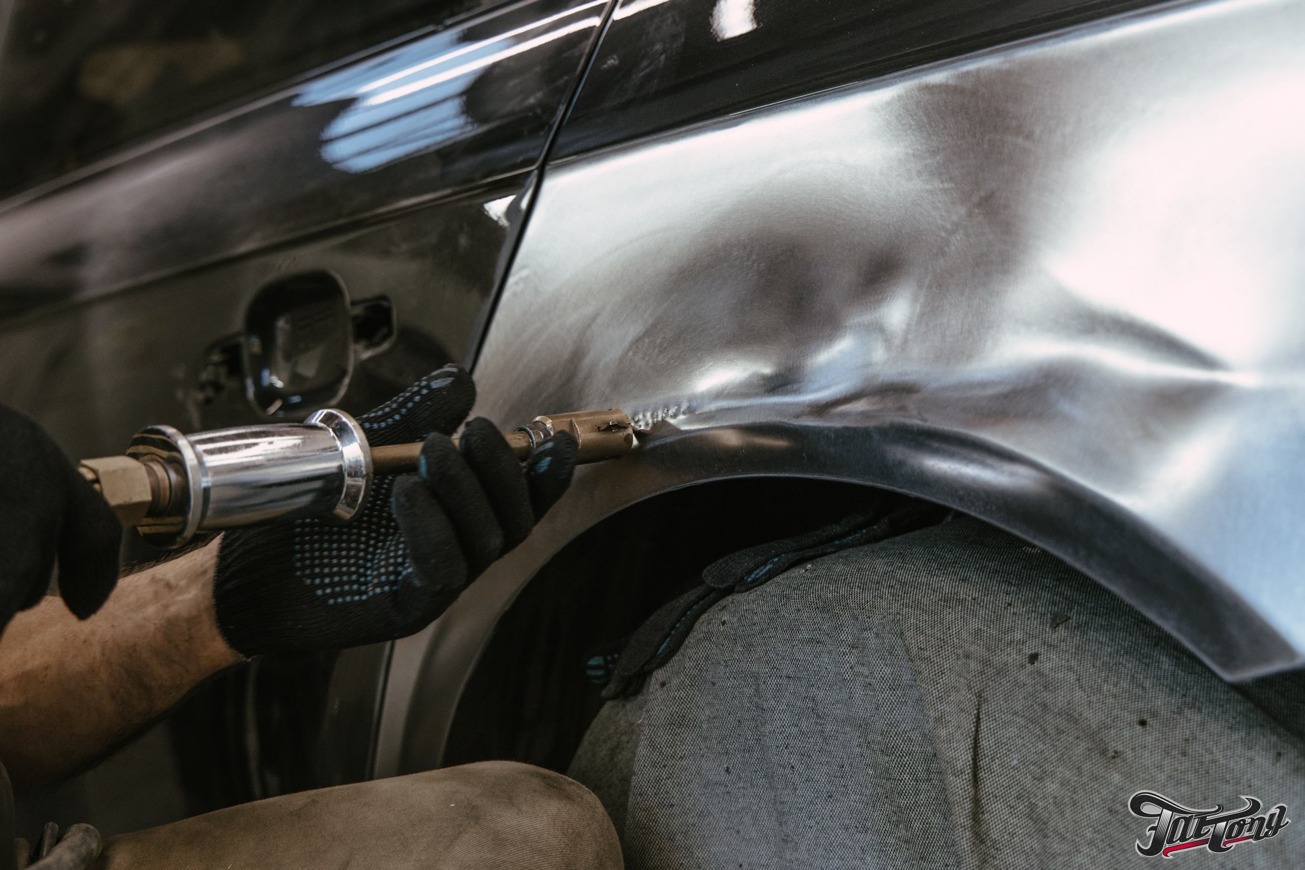 Audi S4 полный окрас кузова, кузовные работы и антихром. DeLorein