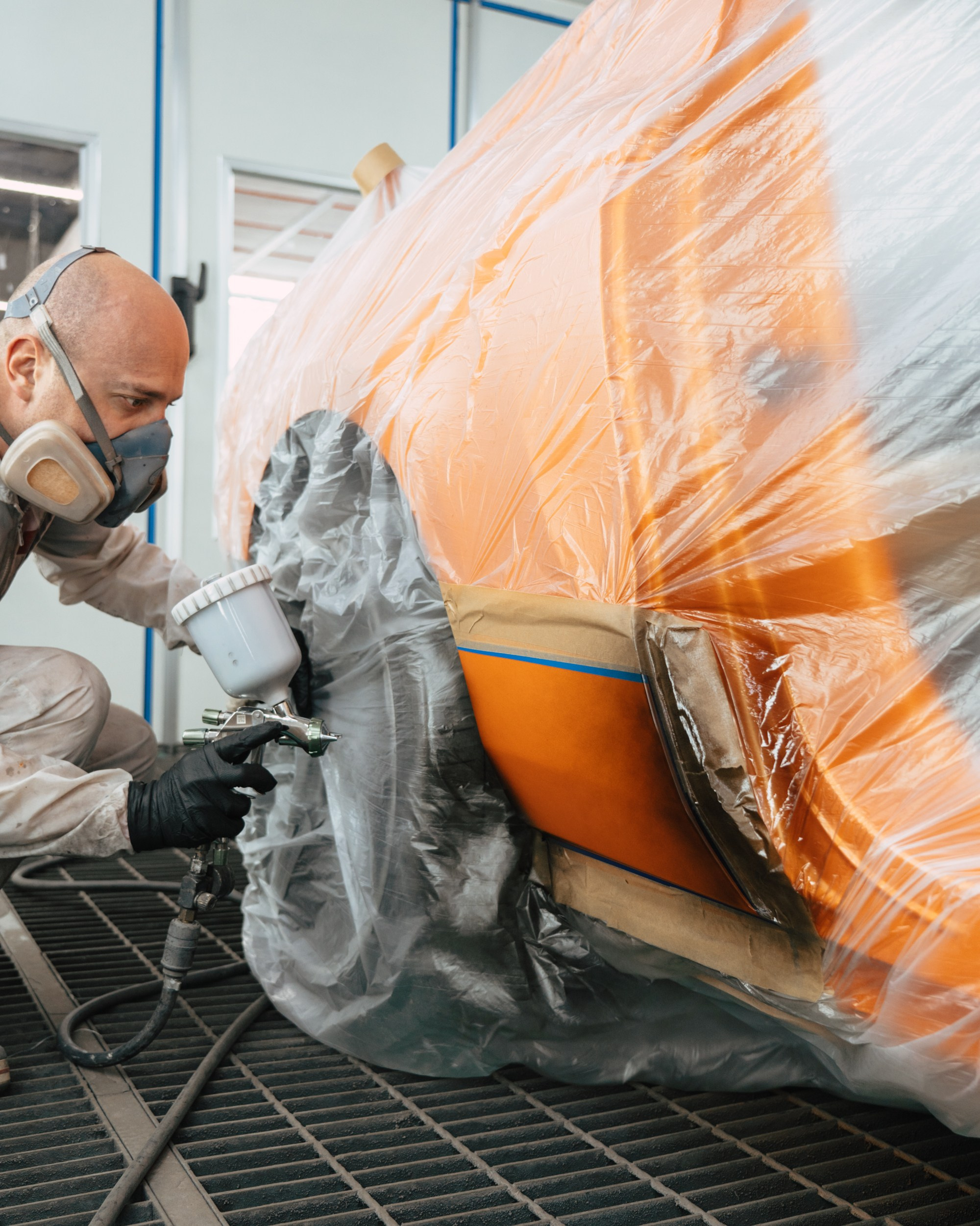 Ford Mustang Roush оранжевый окрас кузова и выкрас полос. DeLorein