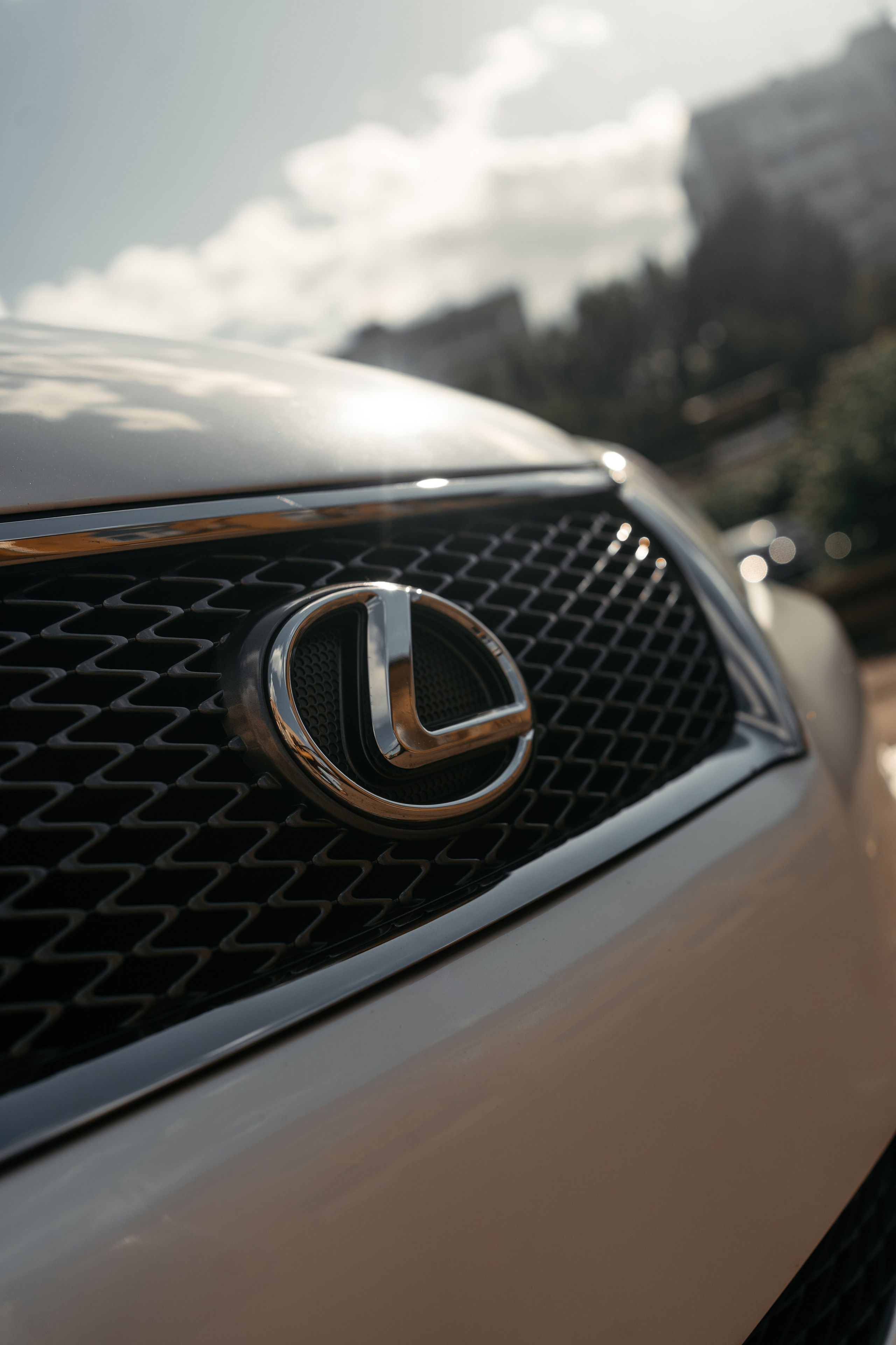 Lexus is250 sd_mov. DeLorein