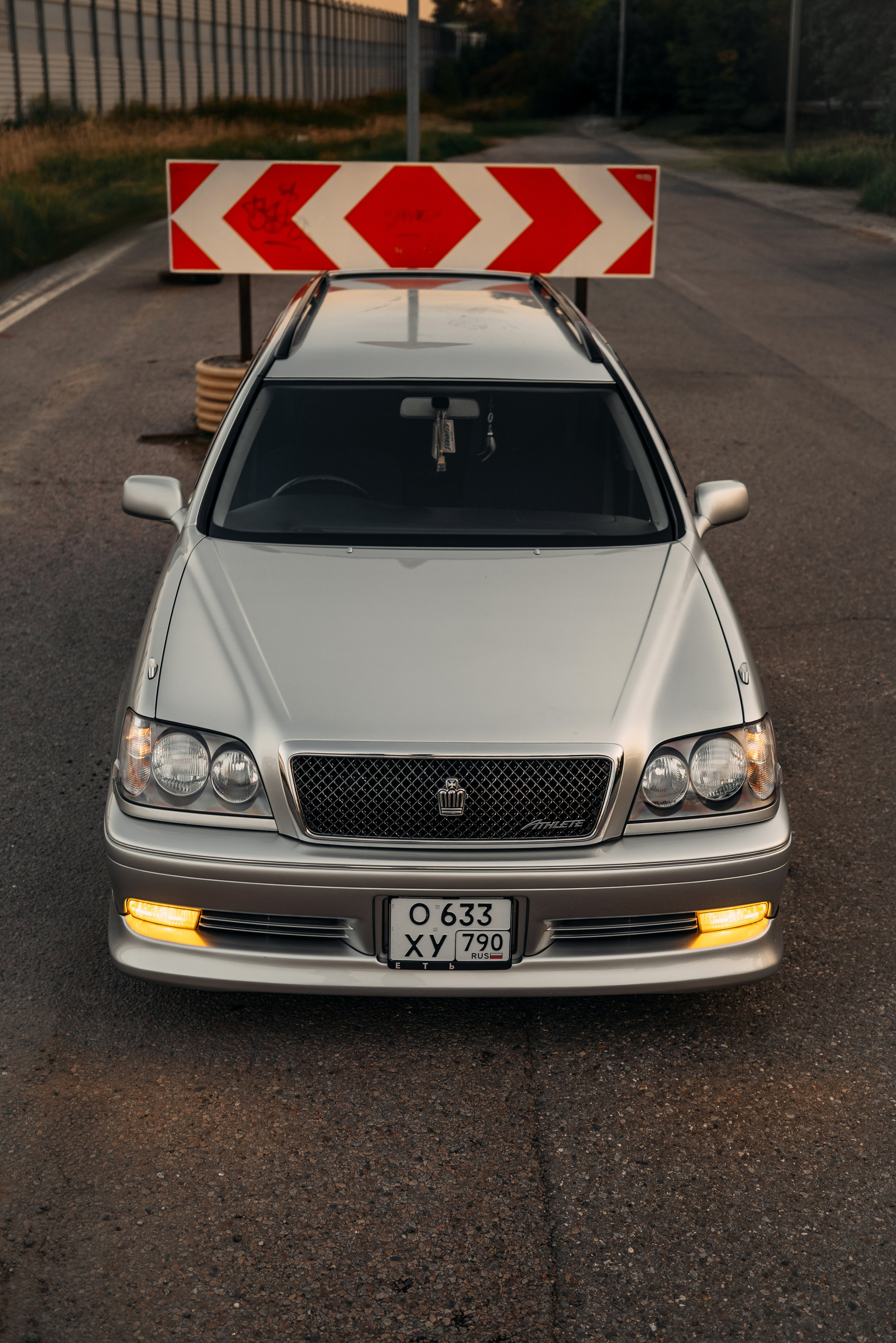 Toyota Crown Estate Athlete V JZS171W. DeLorein
