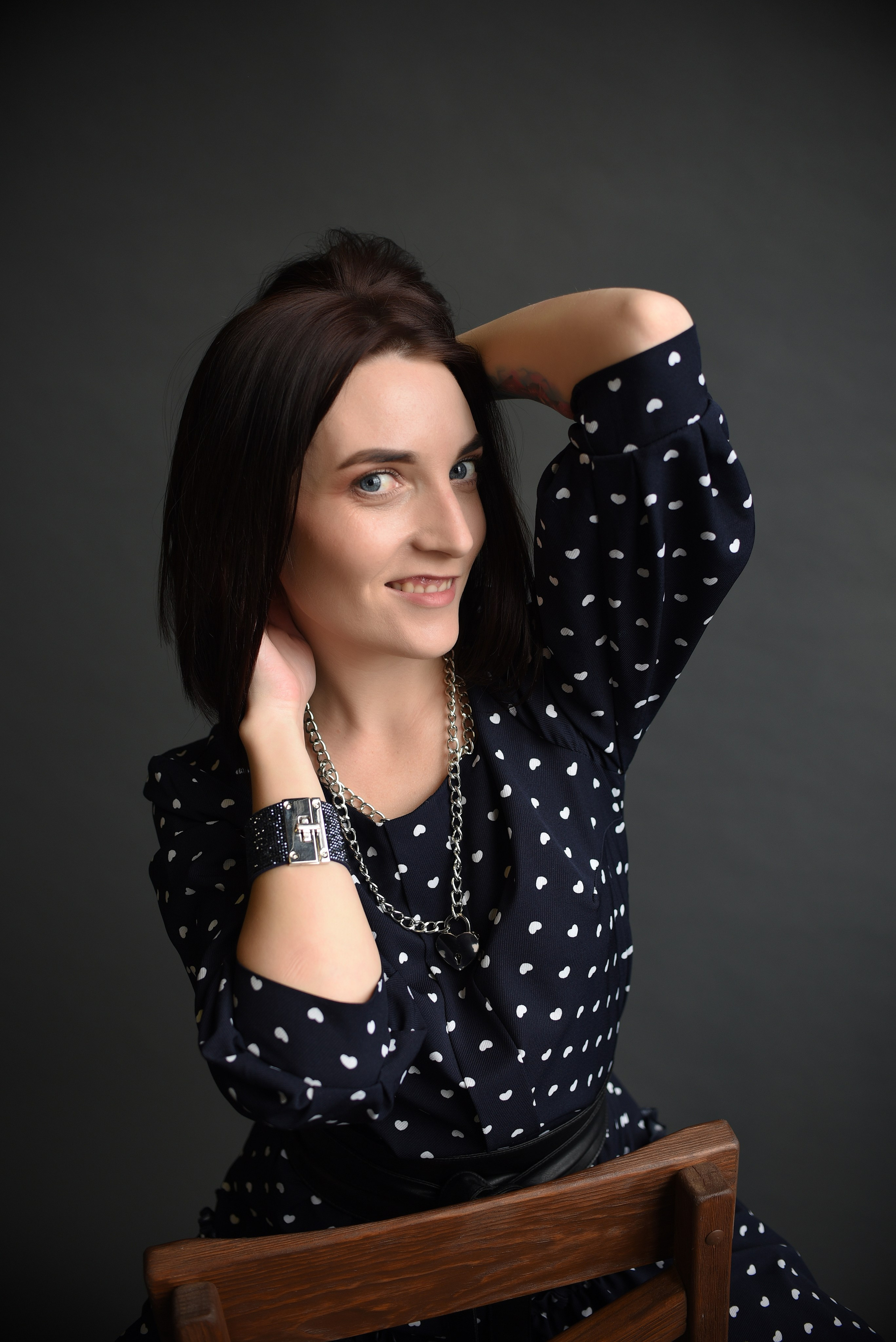 Индивидуальная студийная. Свадебный, семейный, детский, контент фотограф в Омске Максим Ильин