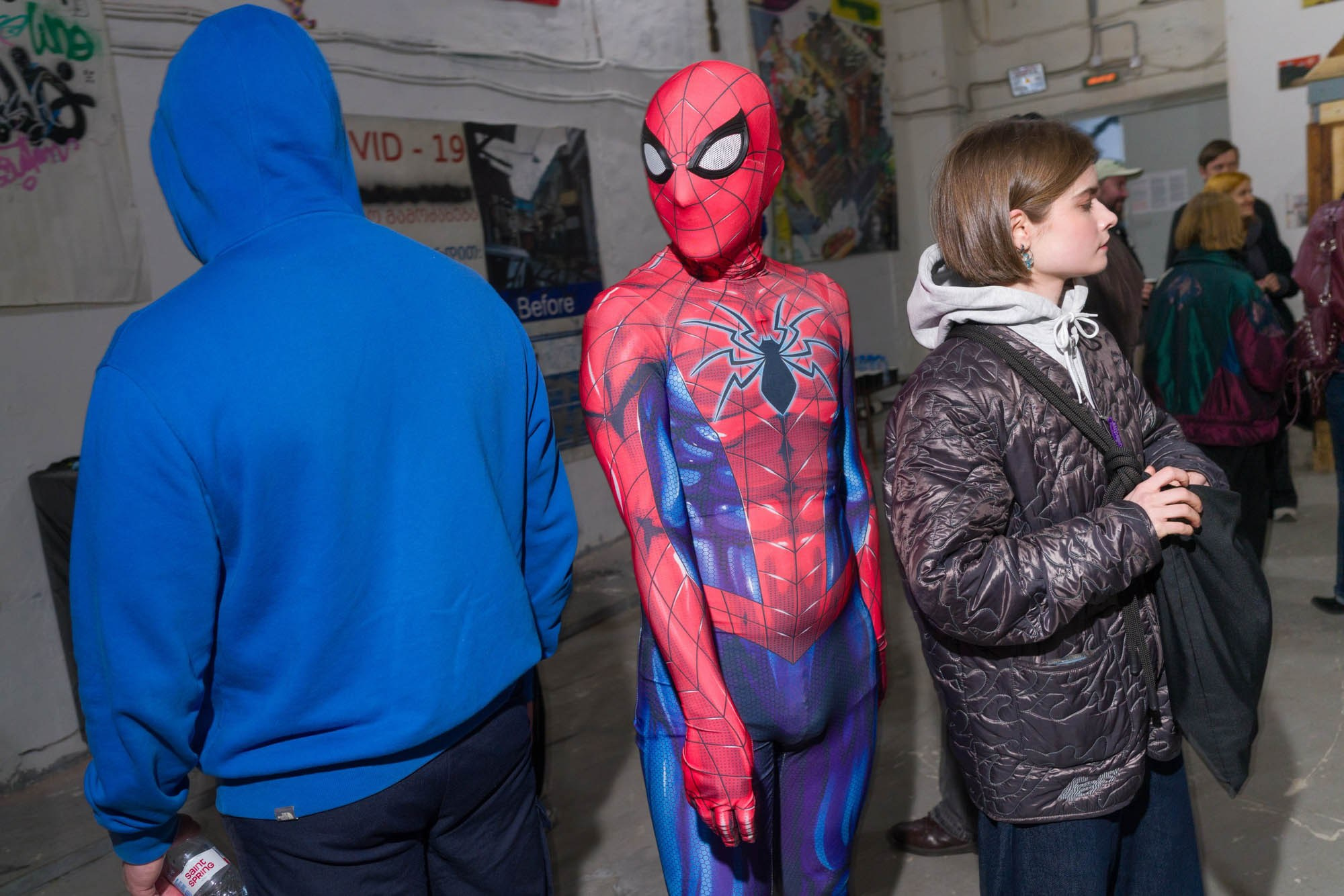 Вернисаж выставки «Параллельные сны» @ 10.203. Фотограф Саша Оверчук