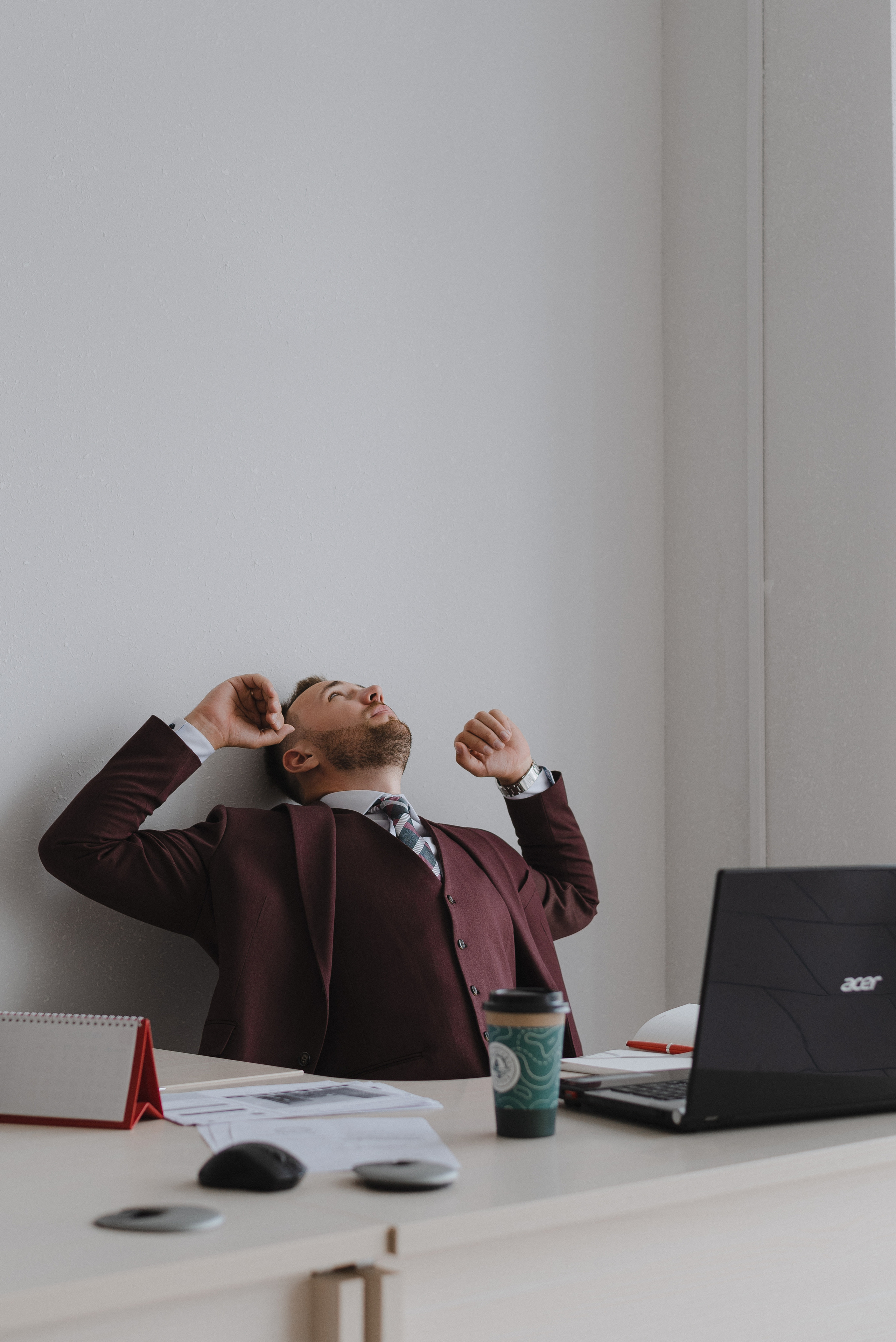 Евгений Стрелка, риелтор. Екатерина Курбанова. Женский фотограф