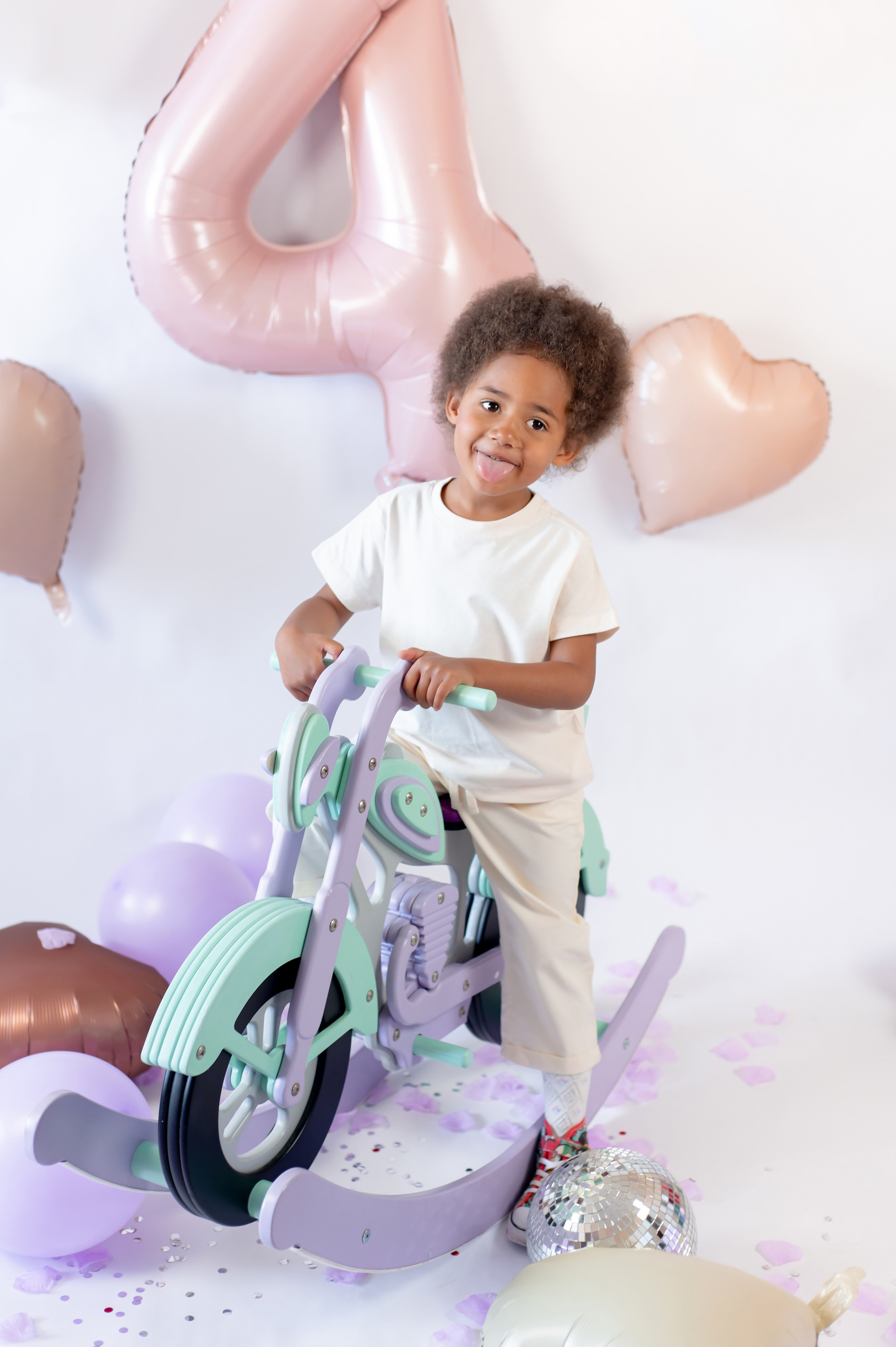 Афея. Детский и семейный фотограф Эльмира Веселова. Детская фотостудия Мира. Фотосессия на годик